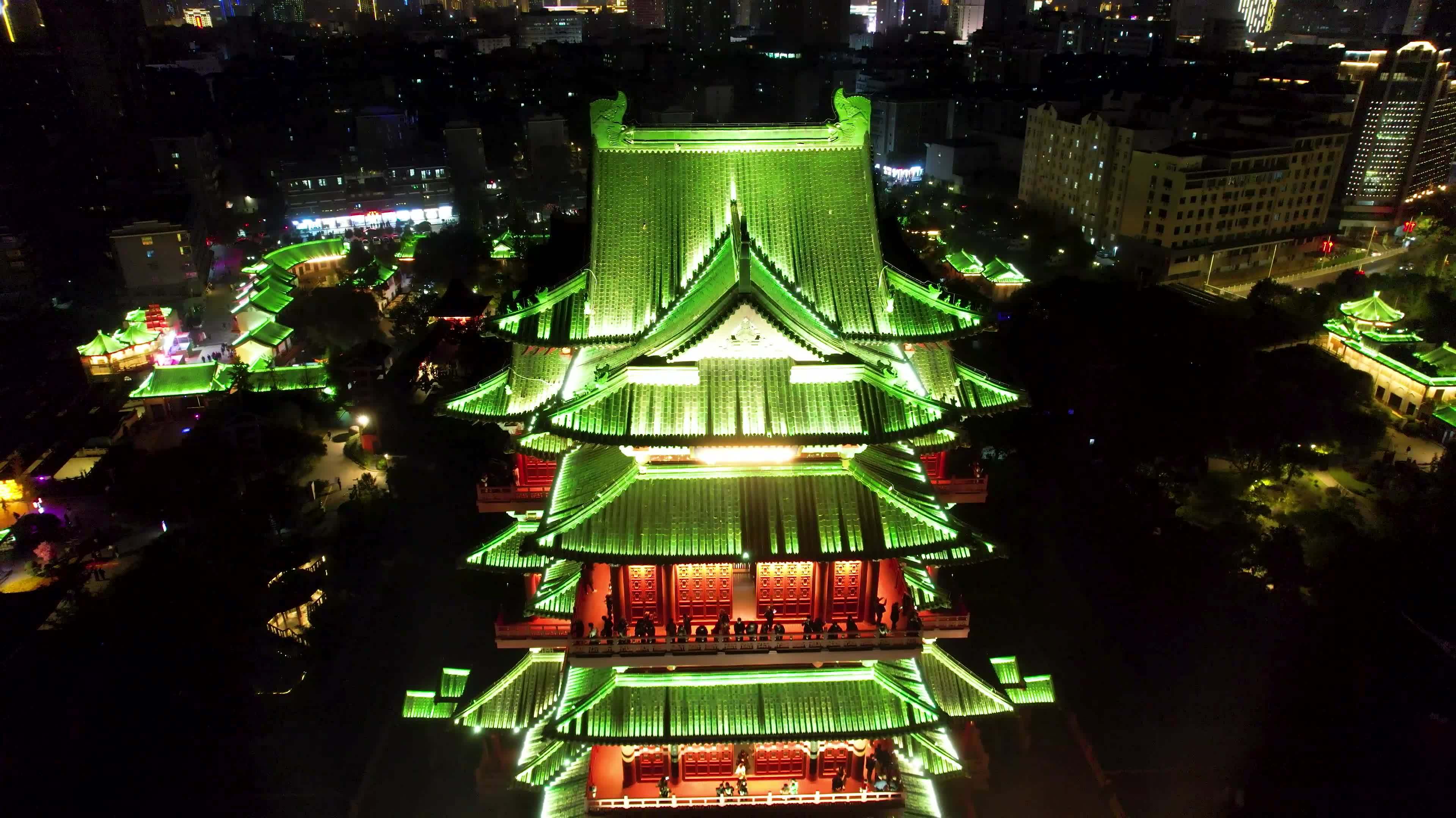 南昌滕王阁城市夜景名胜古迹赣江风光航拍视频素材画面1