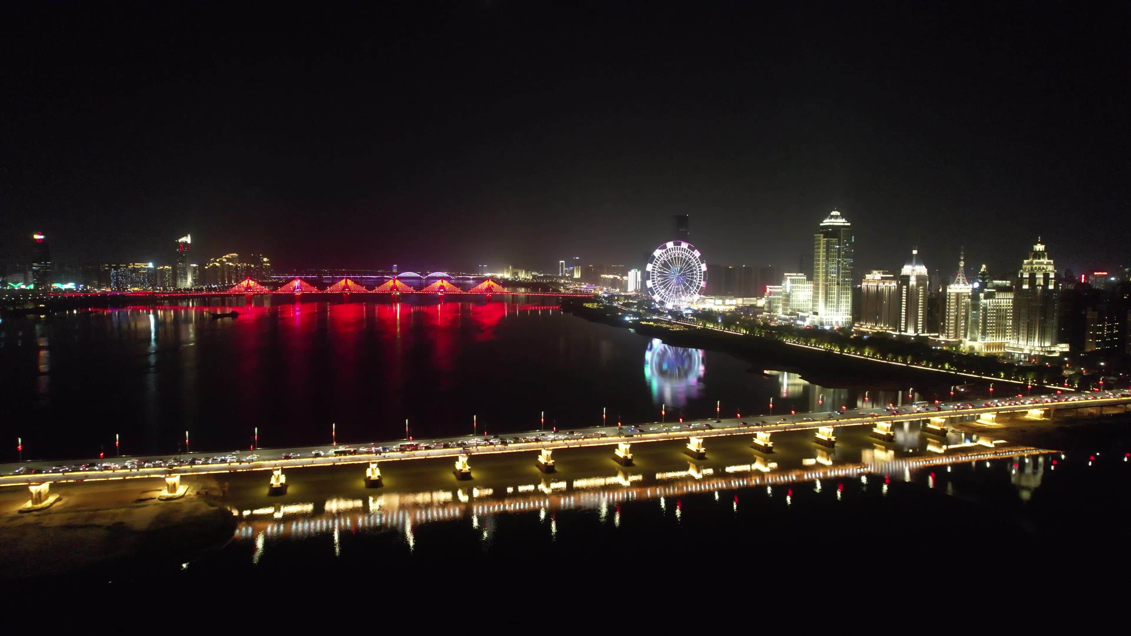 南昌滕王阁城市夜景名胜古迹赣江风光航拍视频素材画面1