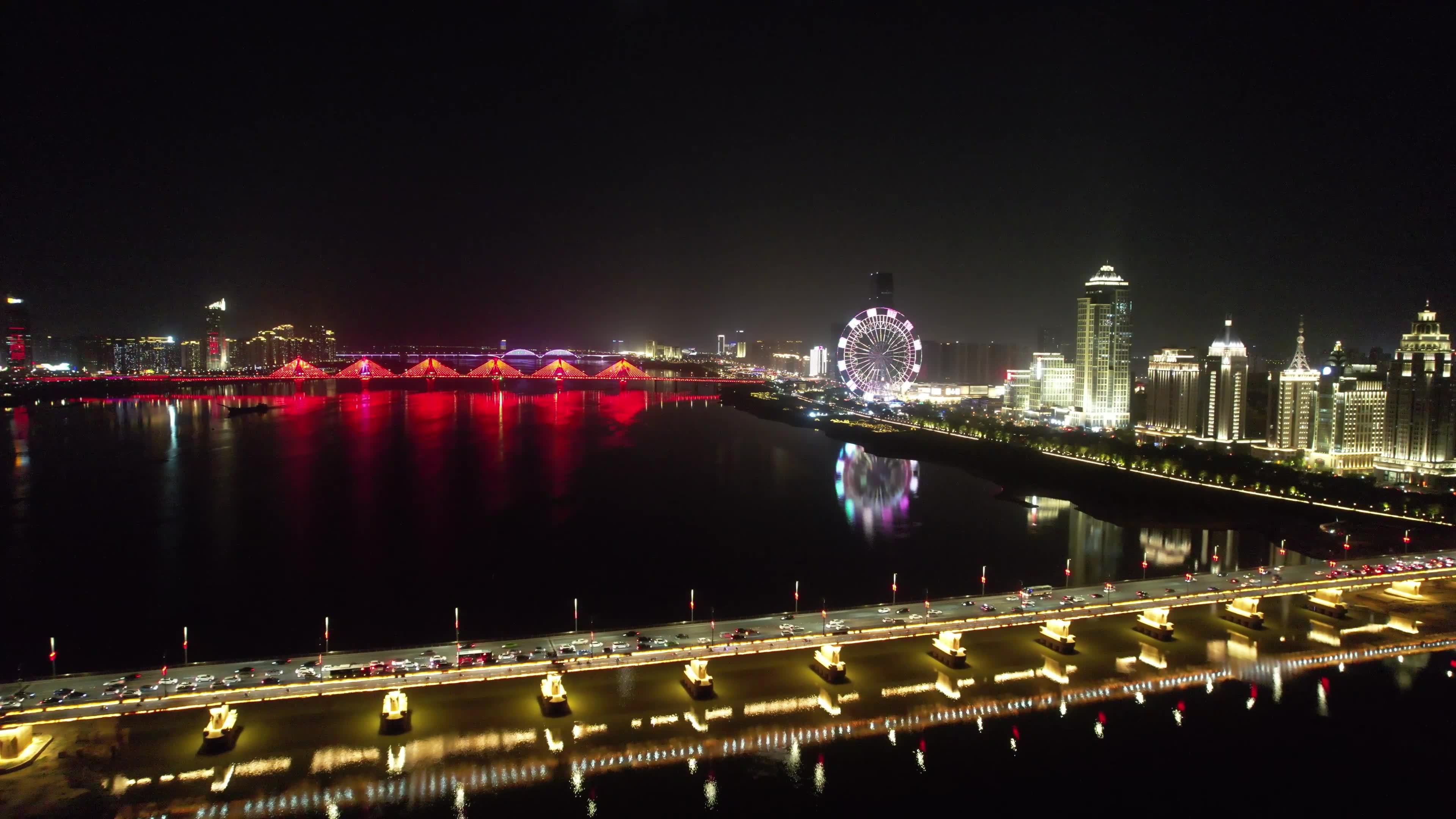 南昌滕王阁城市夜景名胜古迹赣江风光航拍视频素材画面2