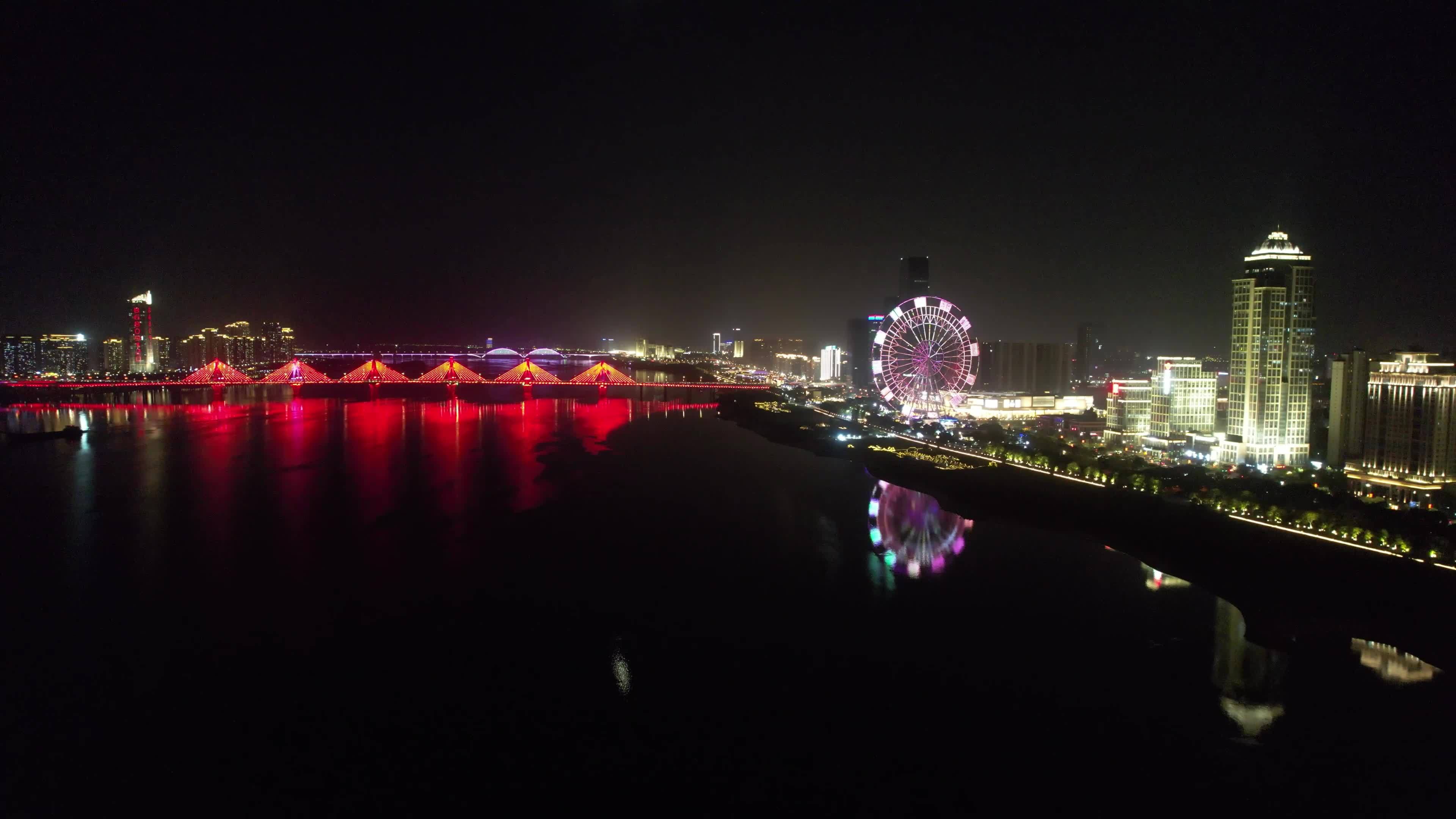 南昌滕王阁城市夜景名胜古迹赣江风光航拍视频素材画面1
