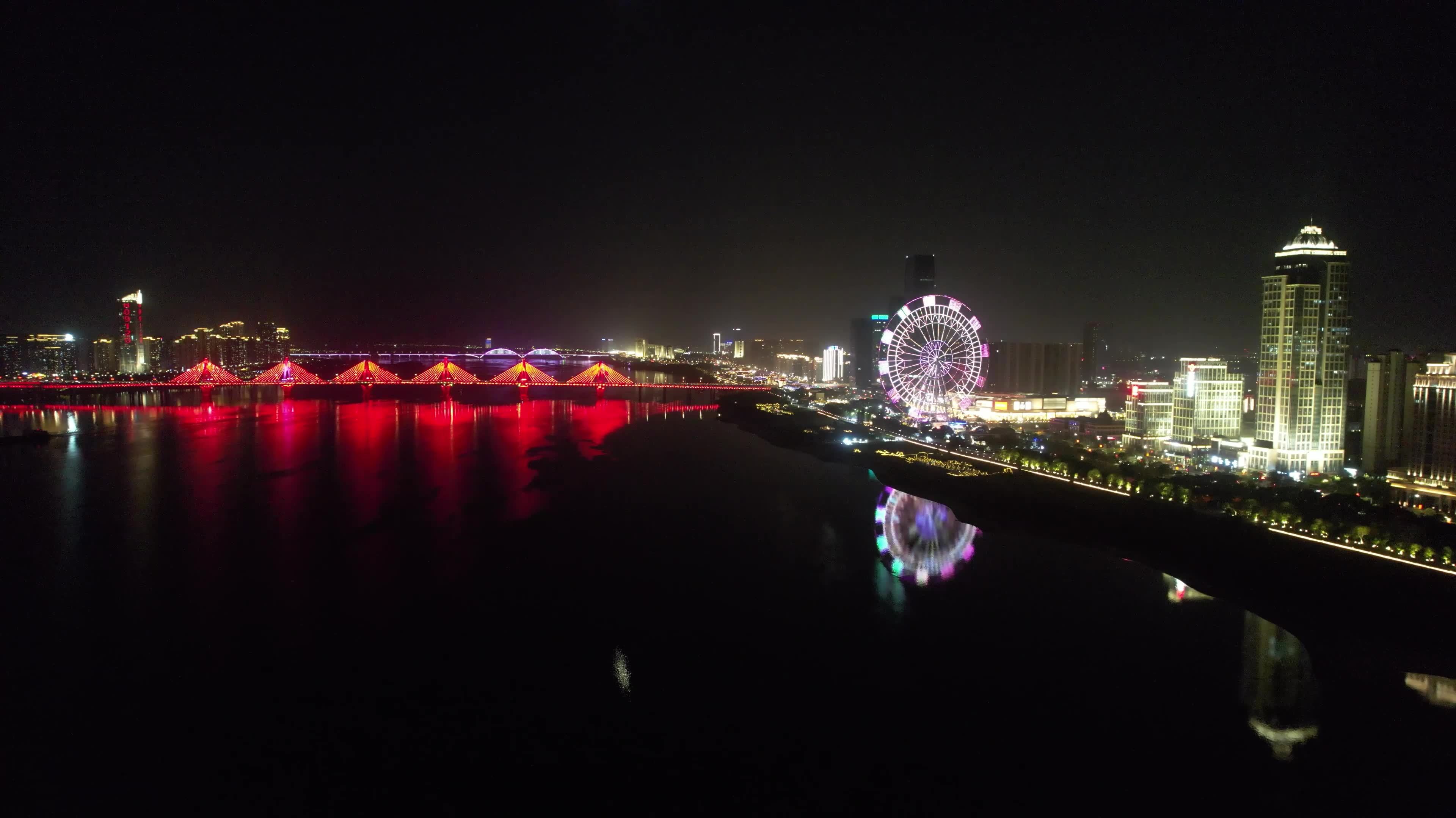 南昌滕王阁城市夜景名胜古迹赣江风光航拍视频素材画面2