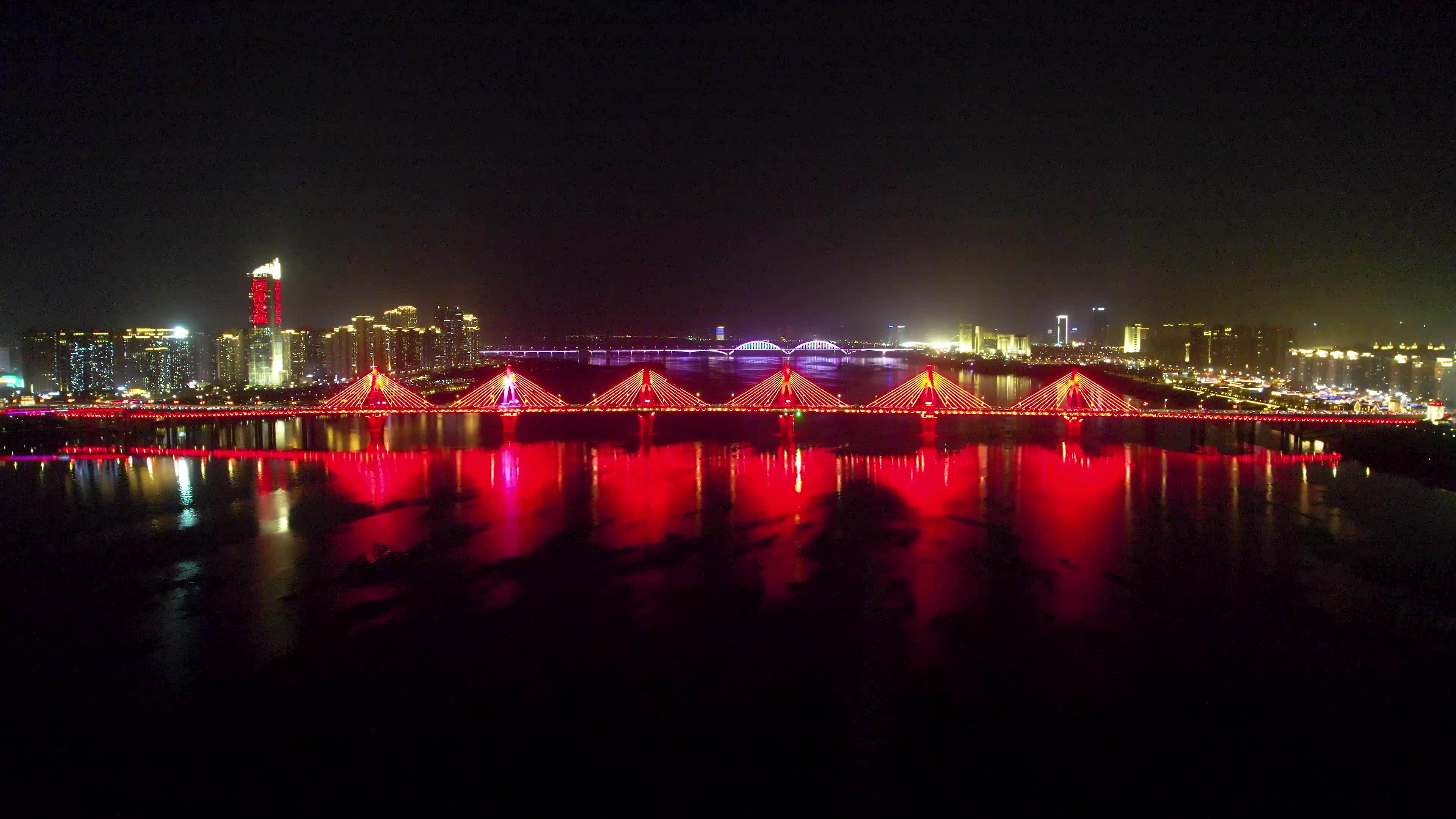南昌滕王阁城市夜景名胜古迹赣江风光航拍视频素材画面1