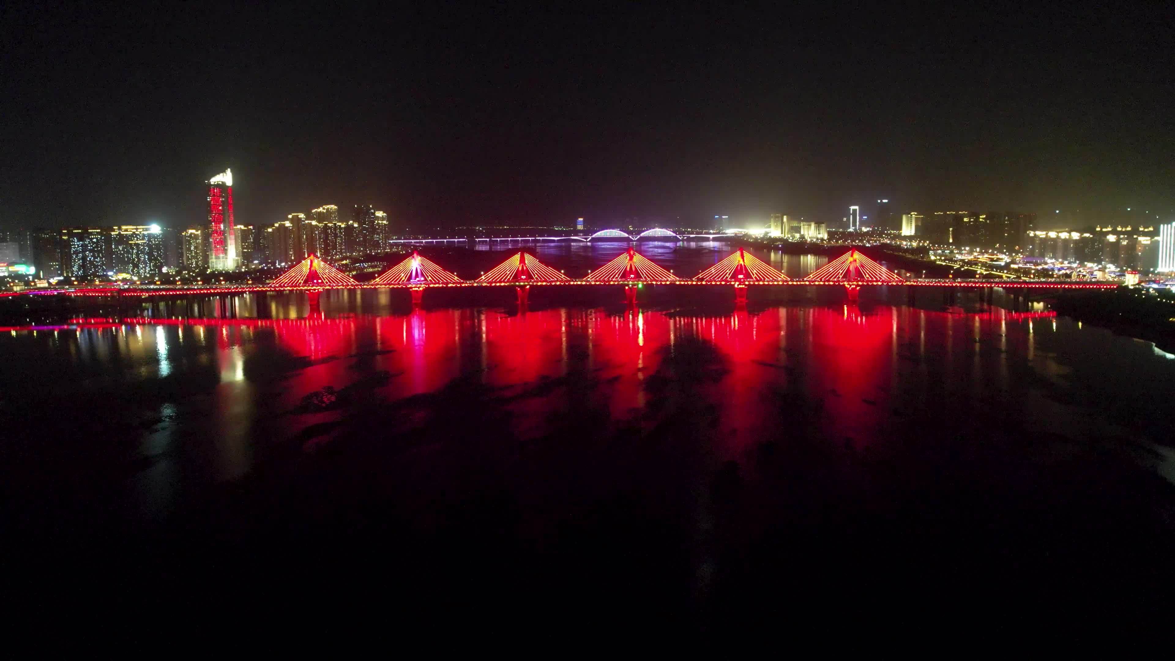 南昌滕王阁城市夜景名胜古迹赣江风光航拍视频素材画面1