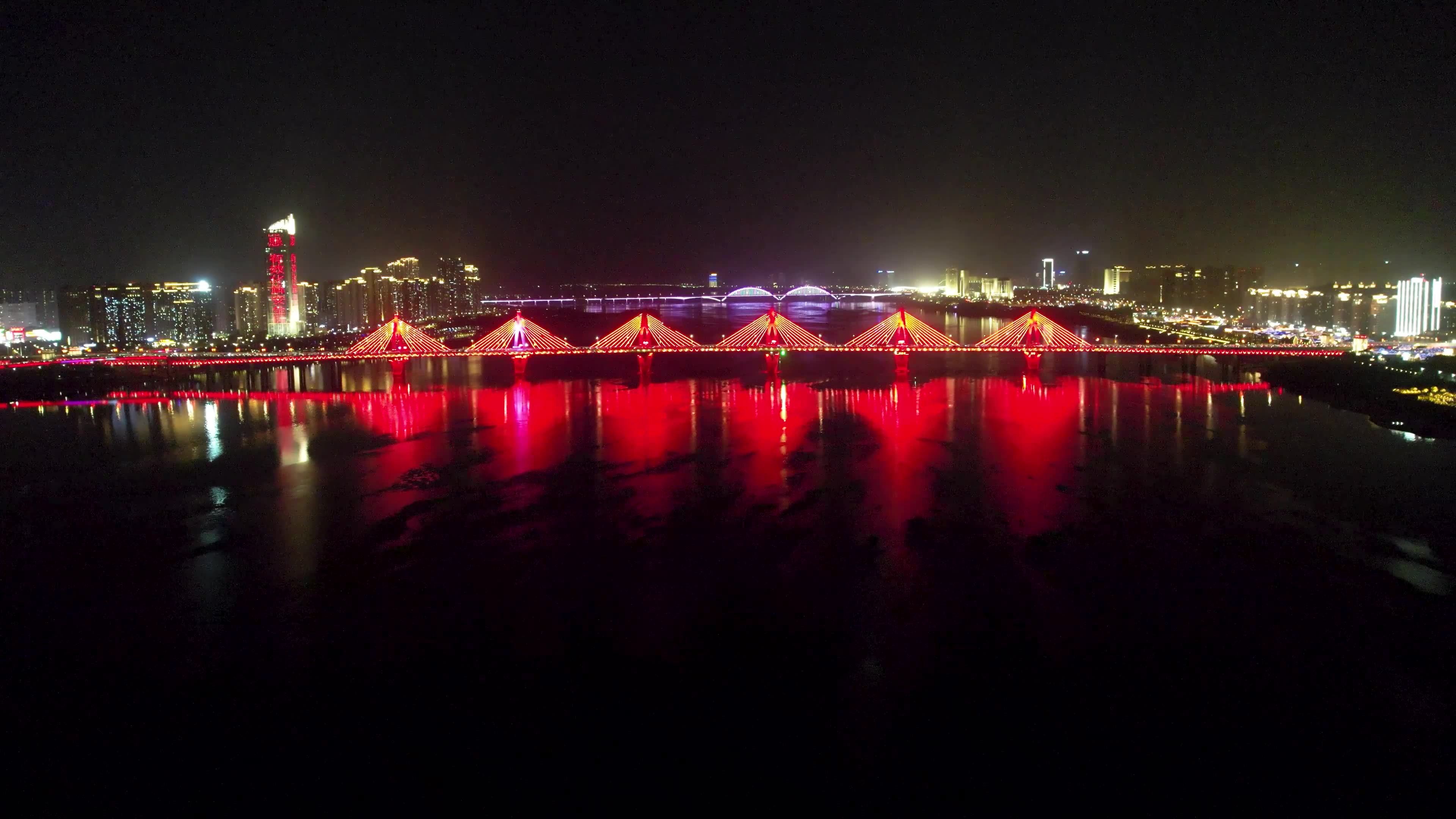 南昌滕王阁城市夜景名胜古迹赣江风光航拍视频素材画面2