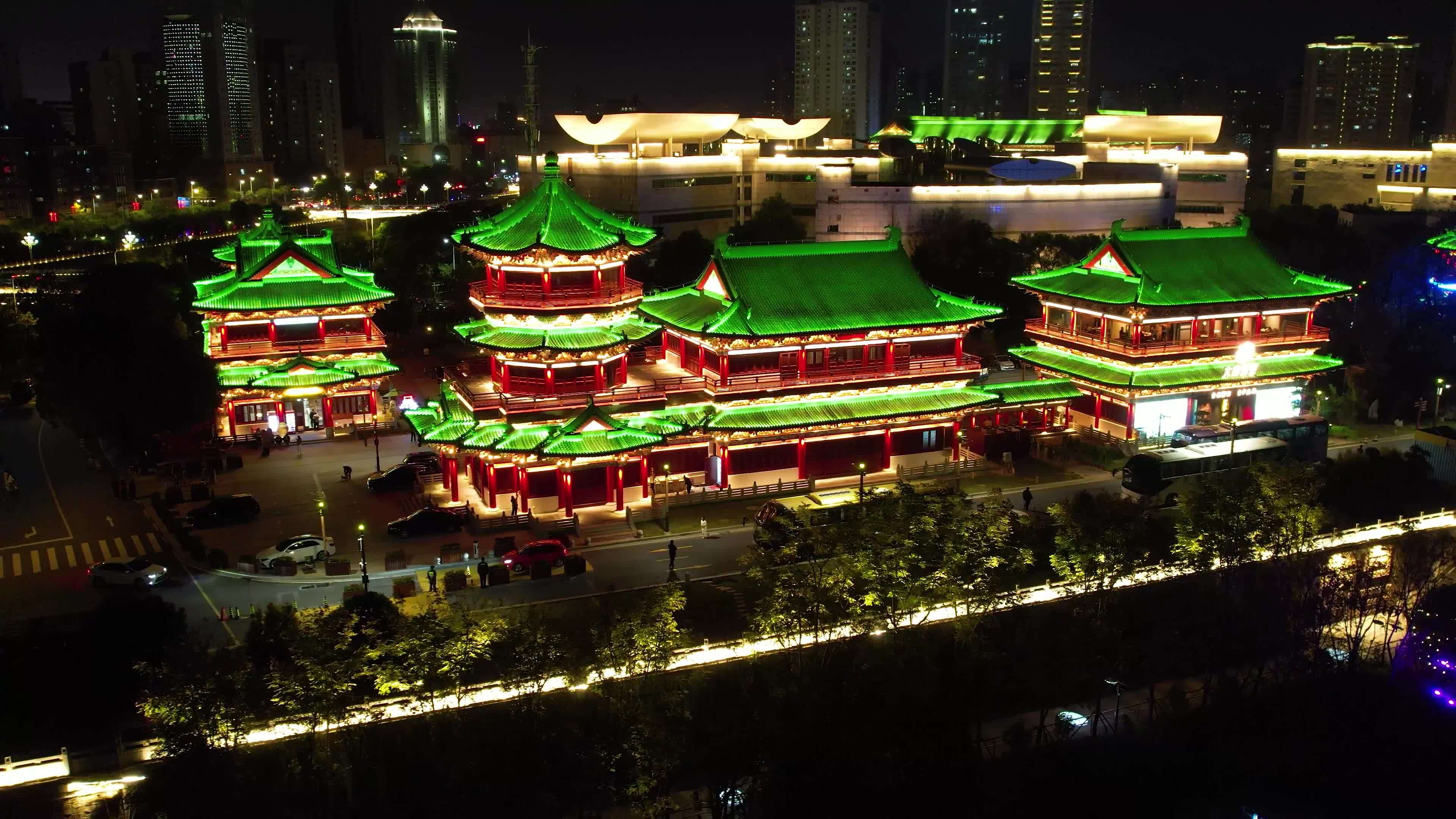 南昌滕王阁城市夜景名胜古迹赣江风光航拍视频素材画面1