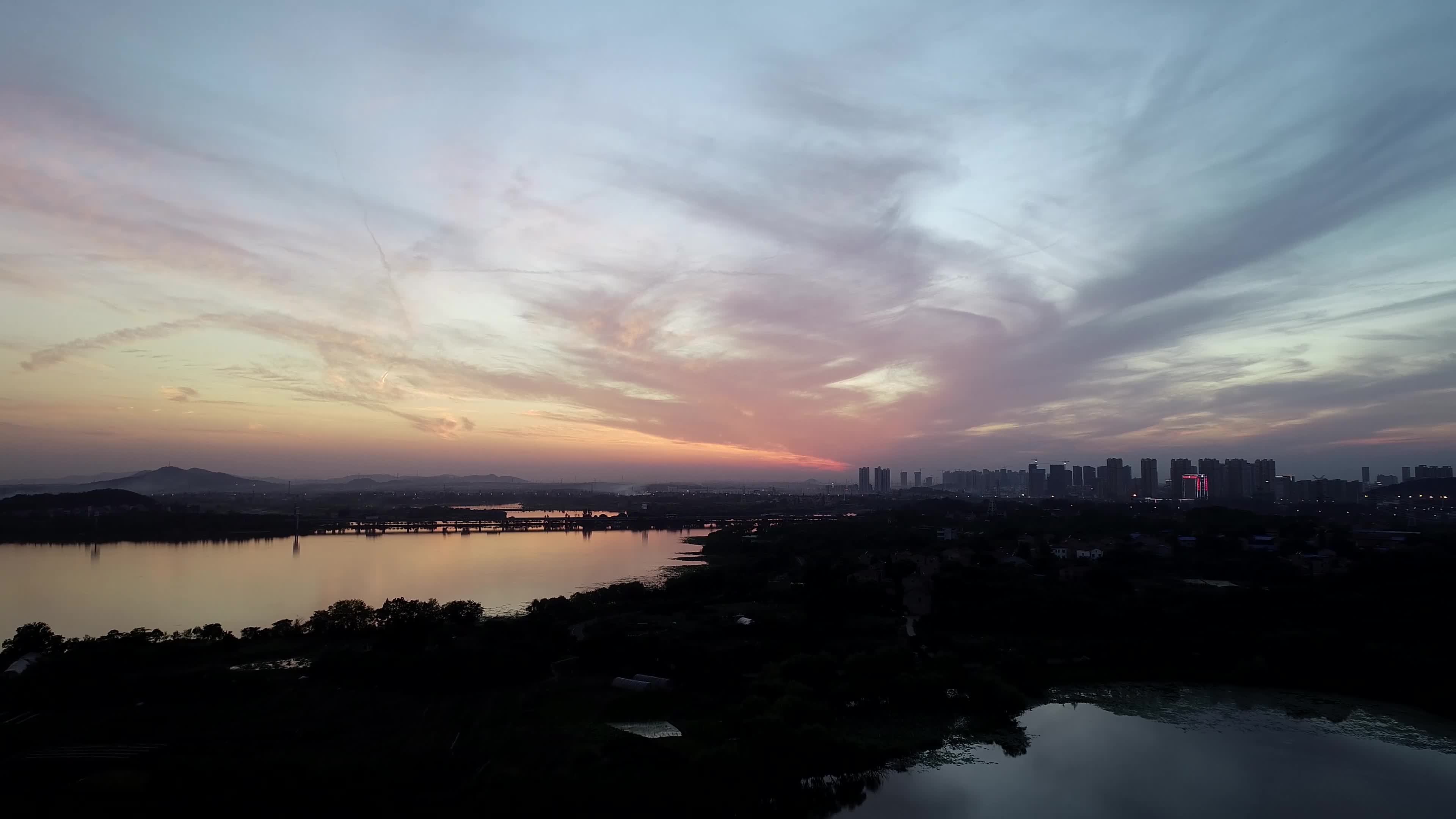 后官湖傍晚视频素材画面1