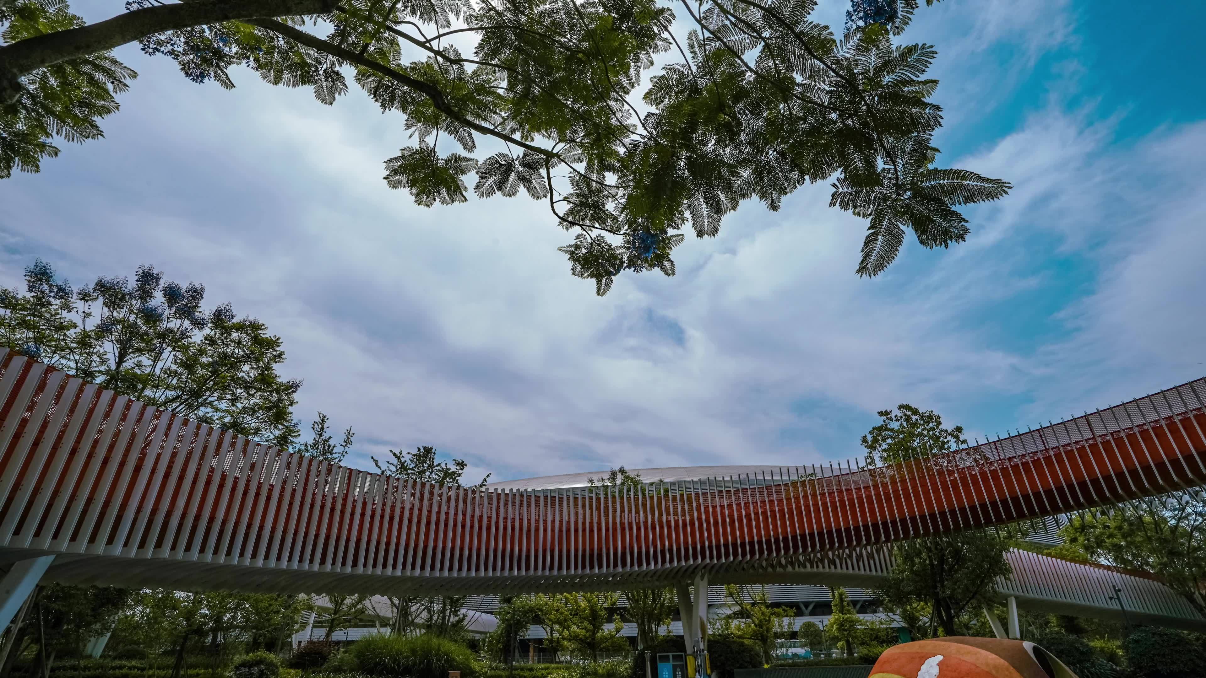 4k东安湖移动延时摄火炬塔影视频素材画面3