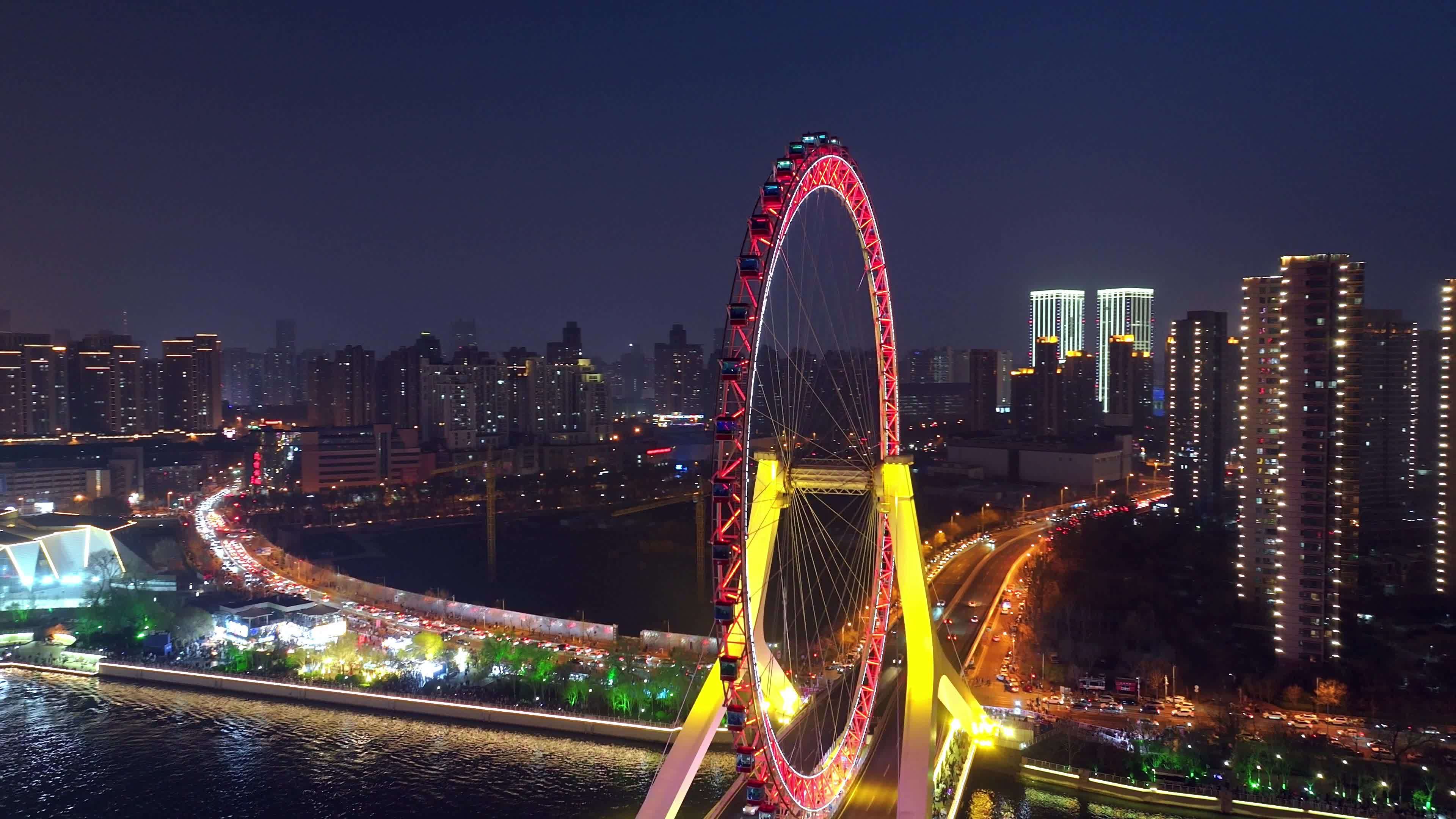 天津之眼夜景航拍海河游船视频素材画面3
