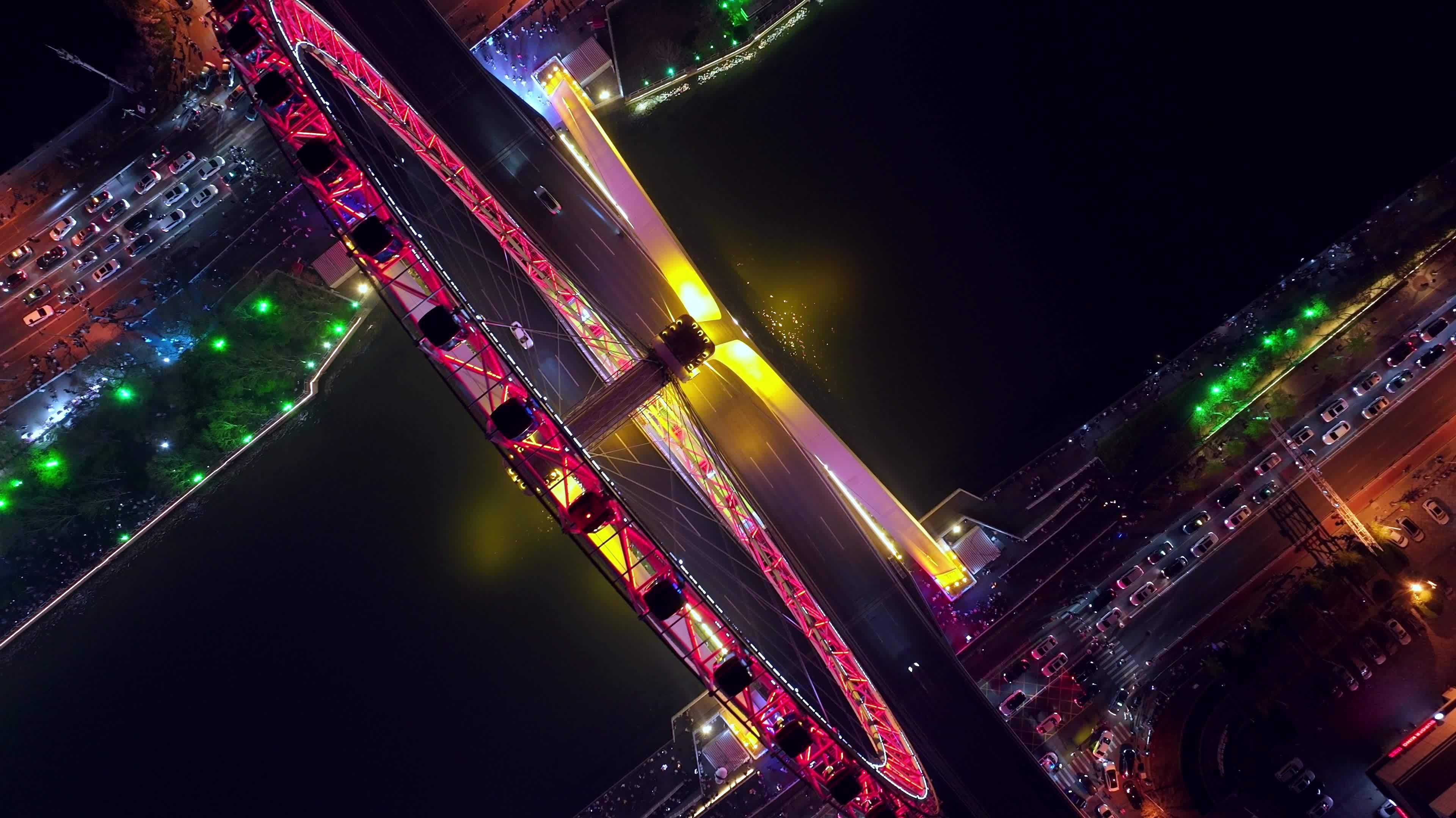 天津之眼夜景航拍海河游船视频素材画面2