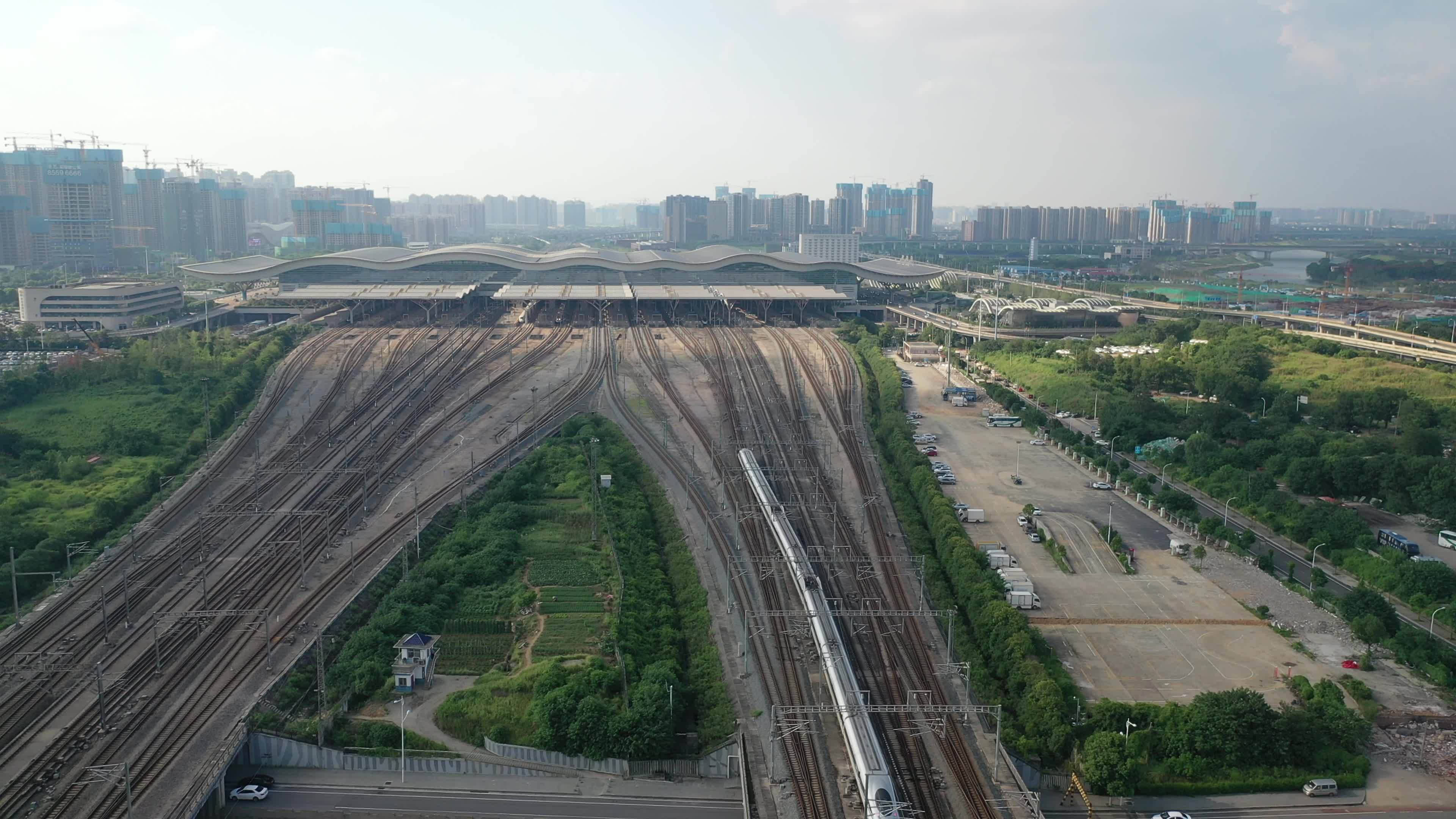 列车进站视频素材画面1
