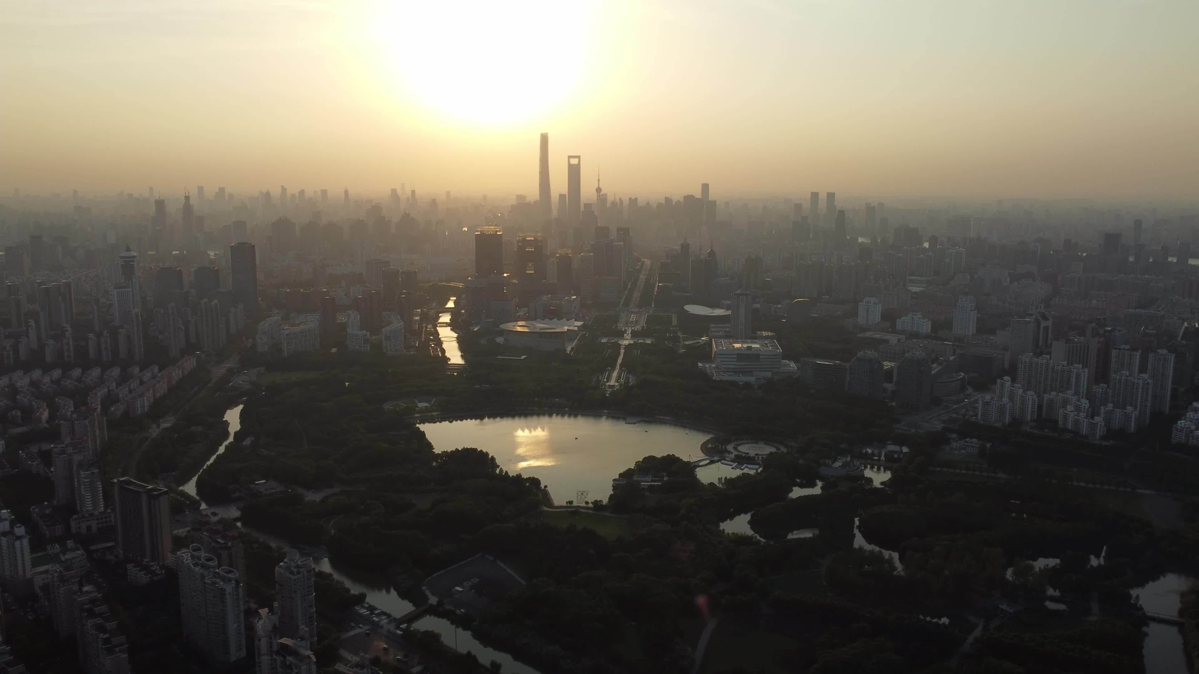 上海浦东新区磁悬浮视频素材画面2