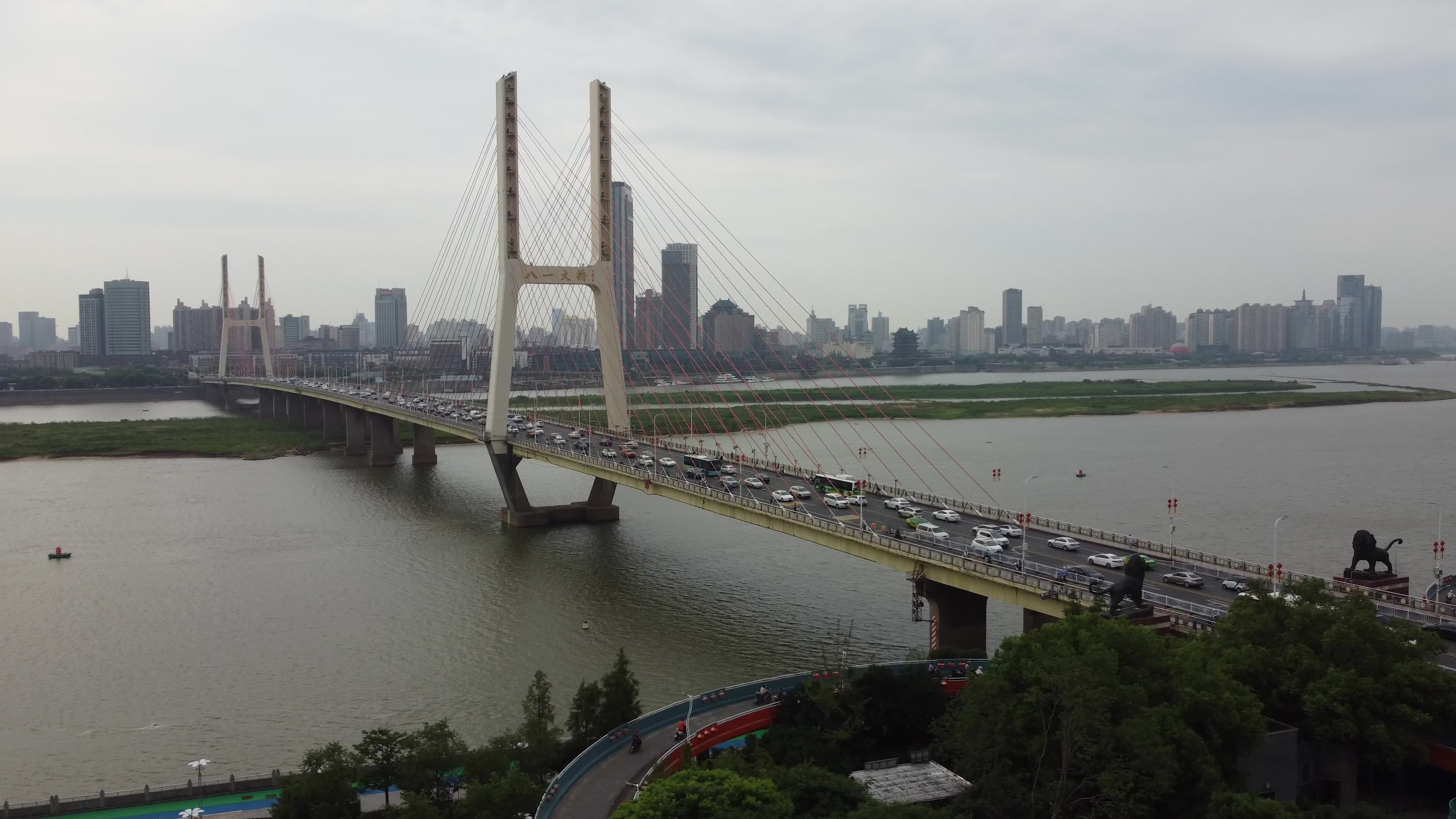南昌八一大桥视频素材画面1