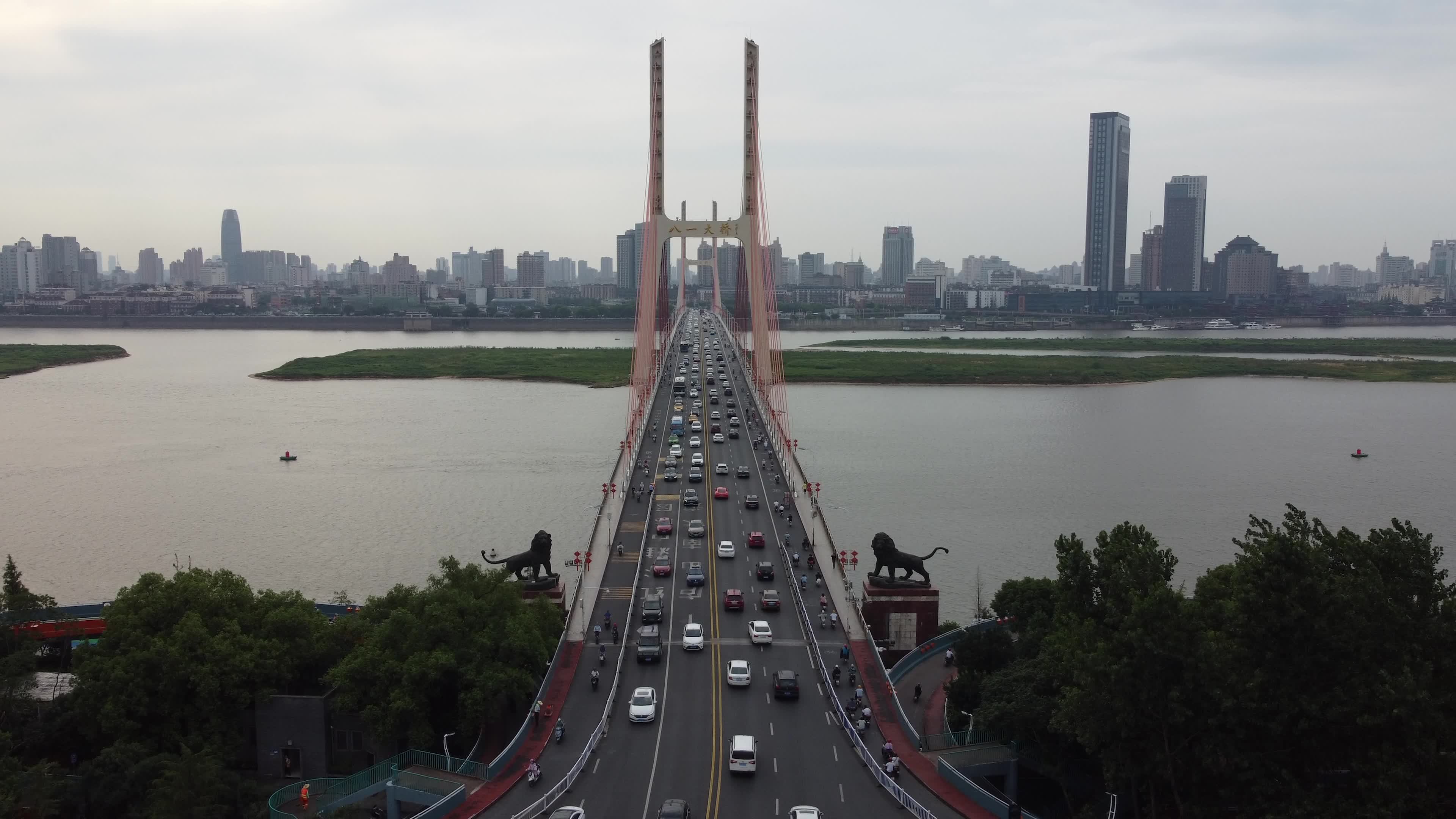 南昌八一大桥视频素材画面1