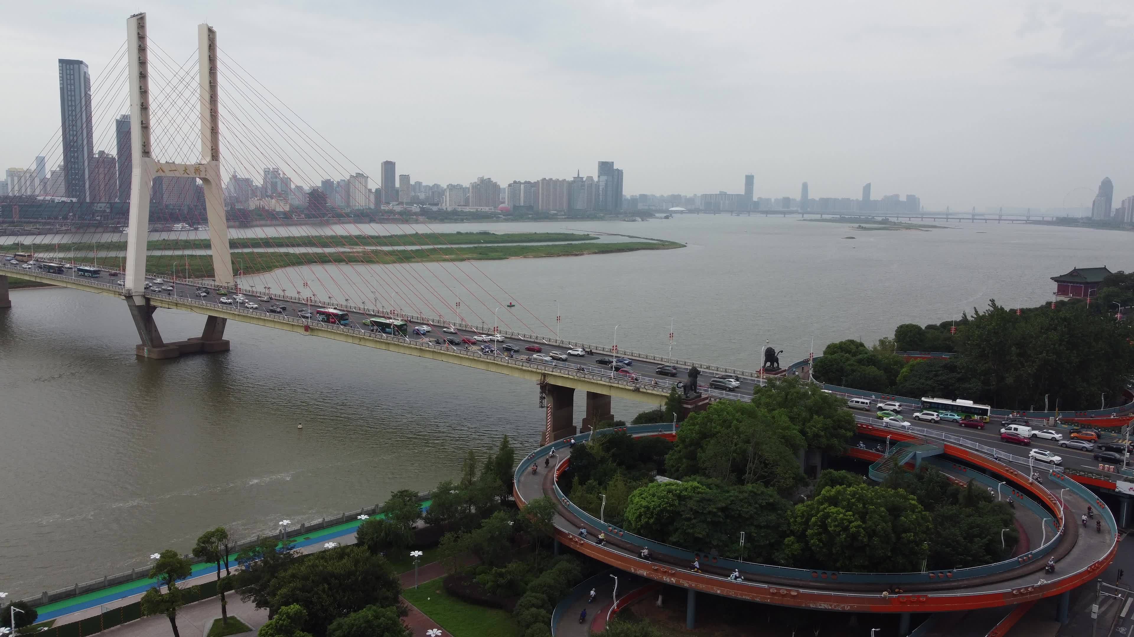 南昌八一大桥视频素材画面1