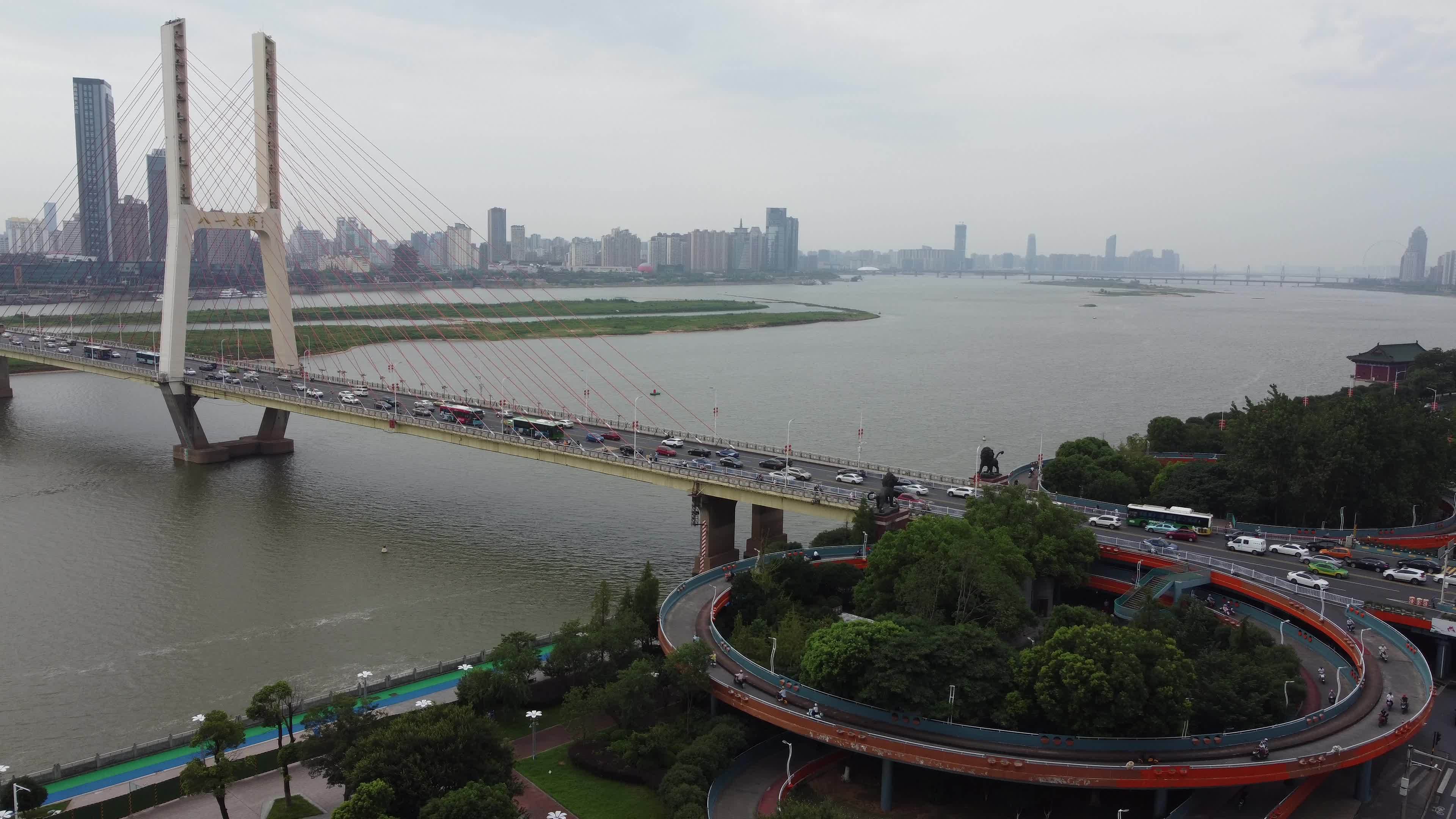 南昌八一大桥视频素材画面2