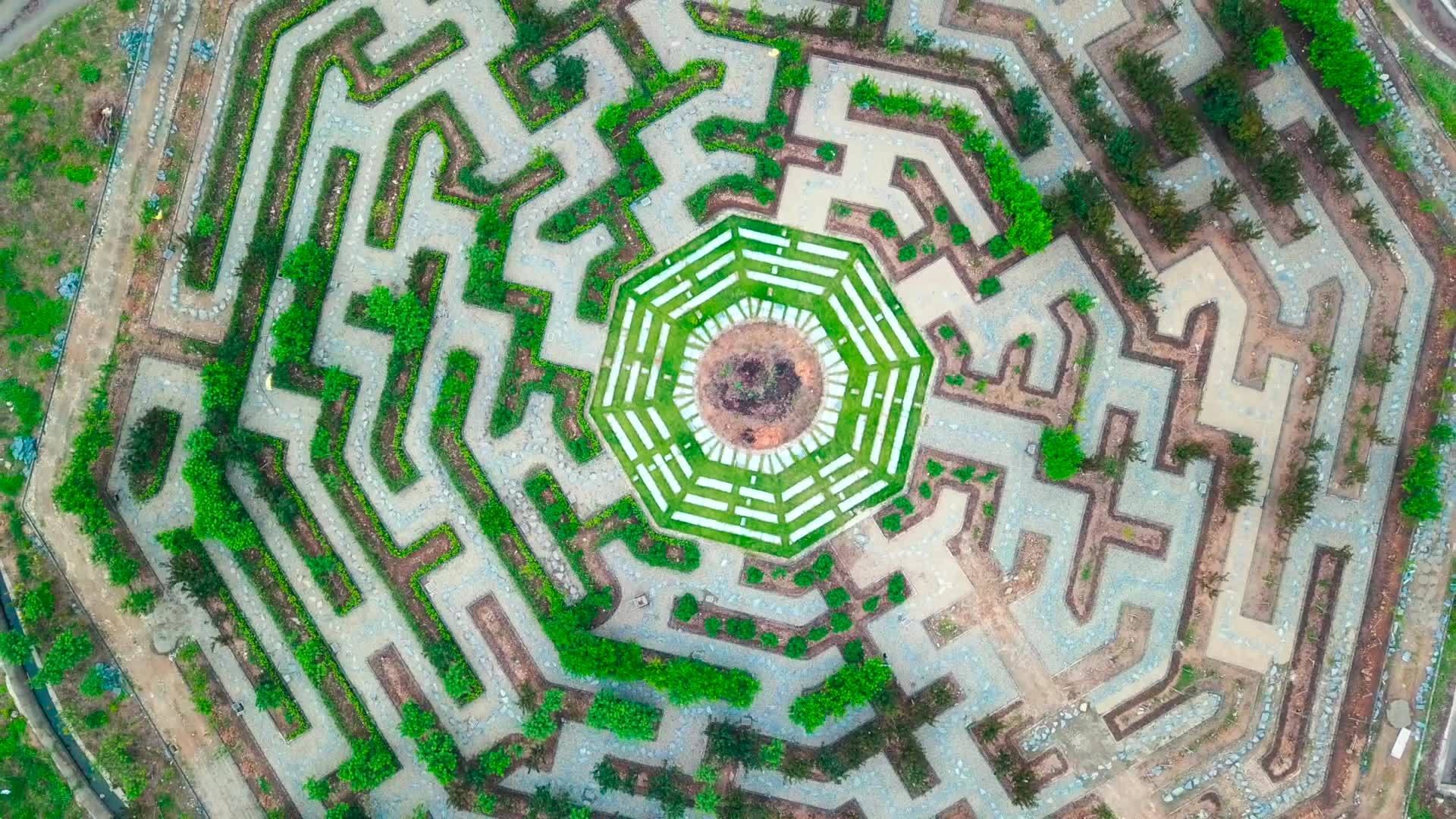 航拍八卦图案视频素材画面1