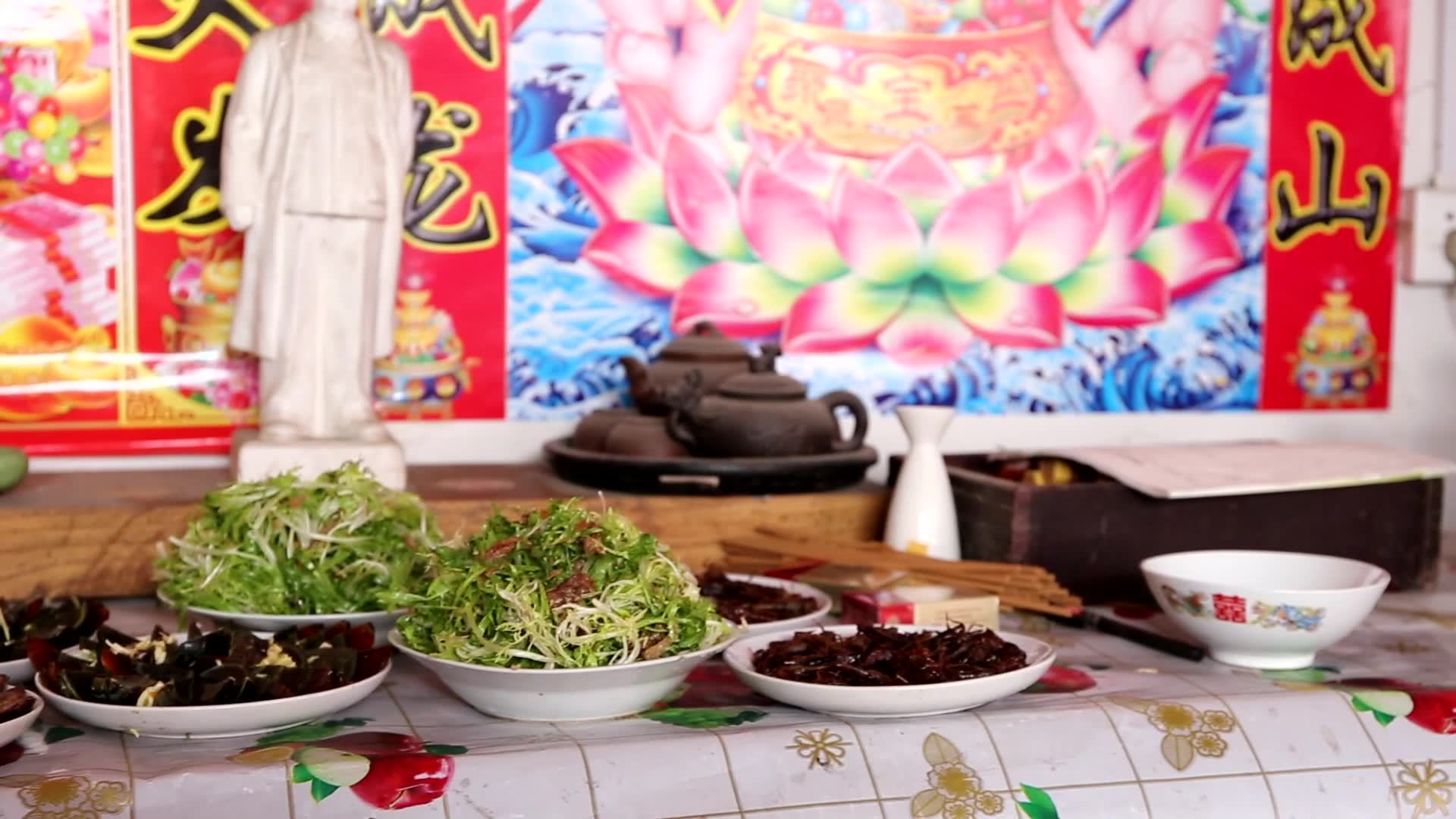 过年聚会准备菜视频素材画面1