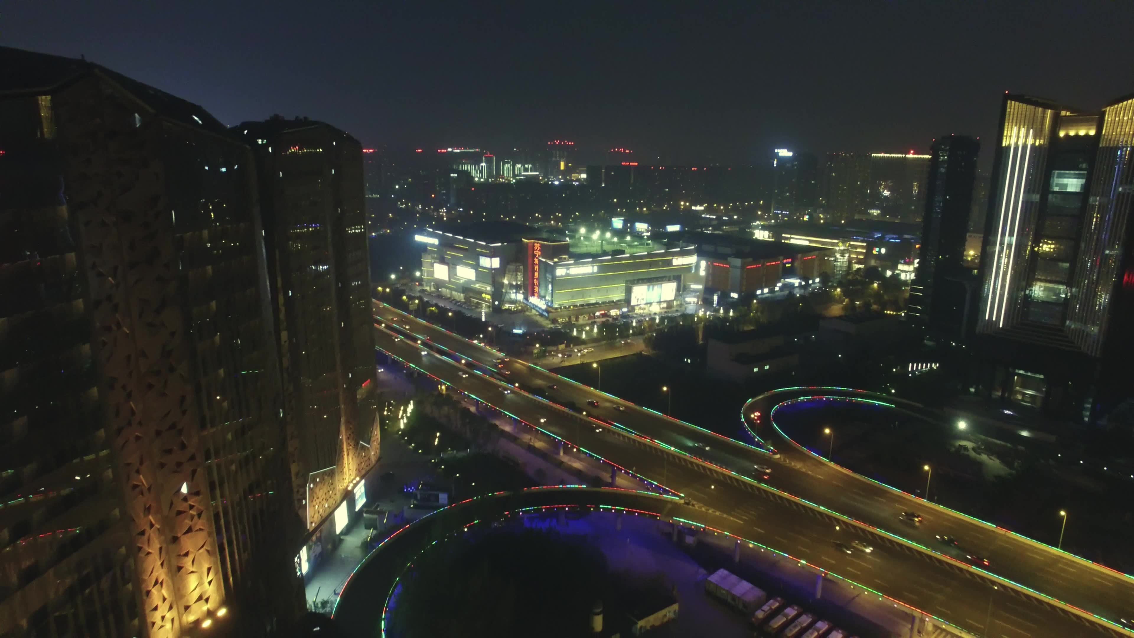 成都凯德广场夜景夜景航拍视频素材画面2