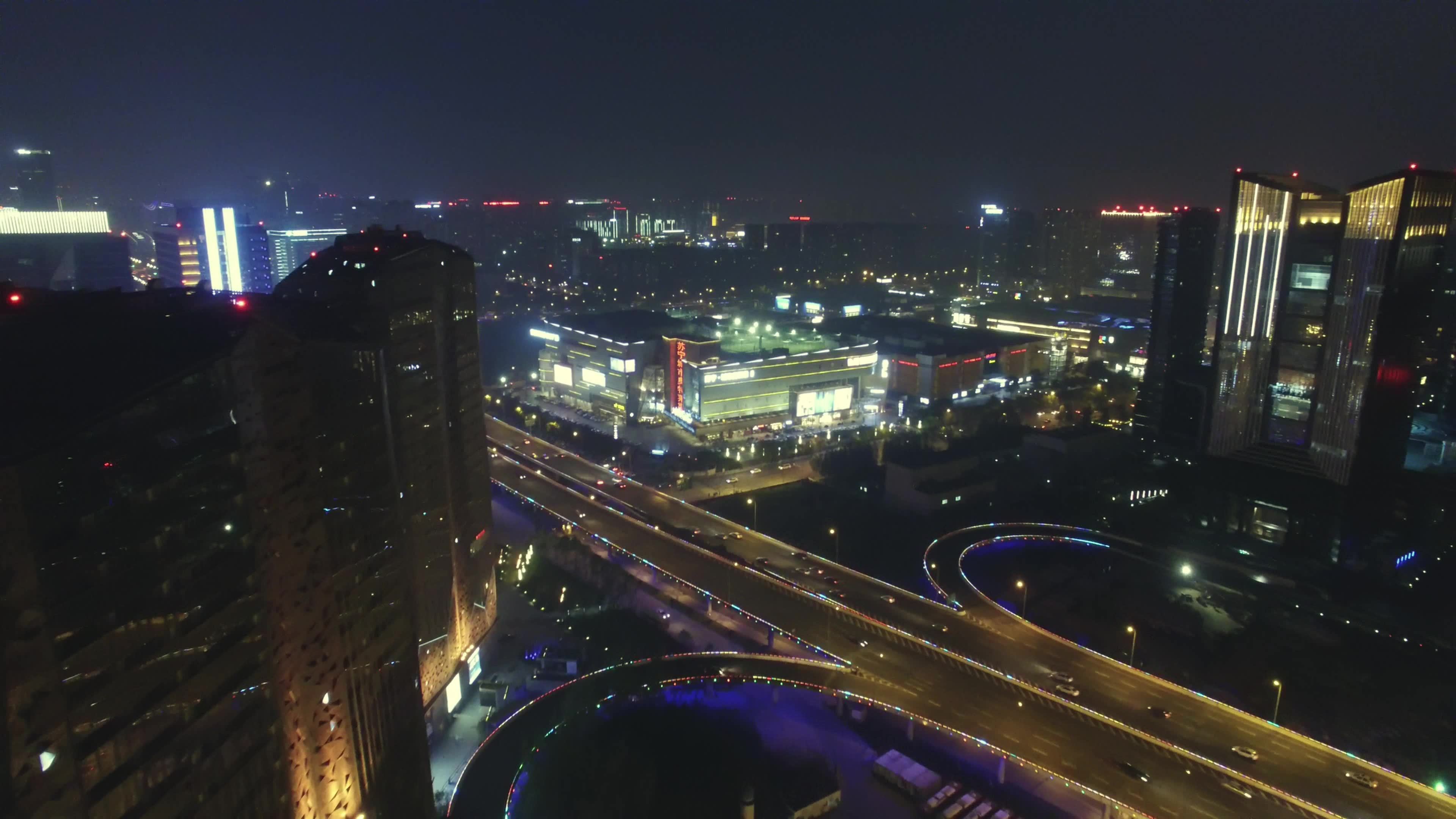 成都火车南站夜景航拍视频素材画面4