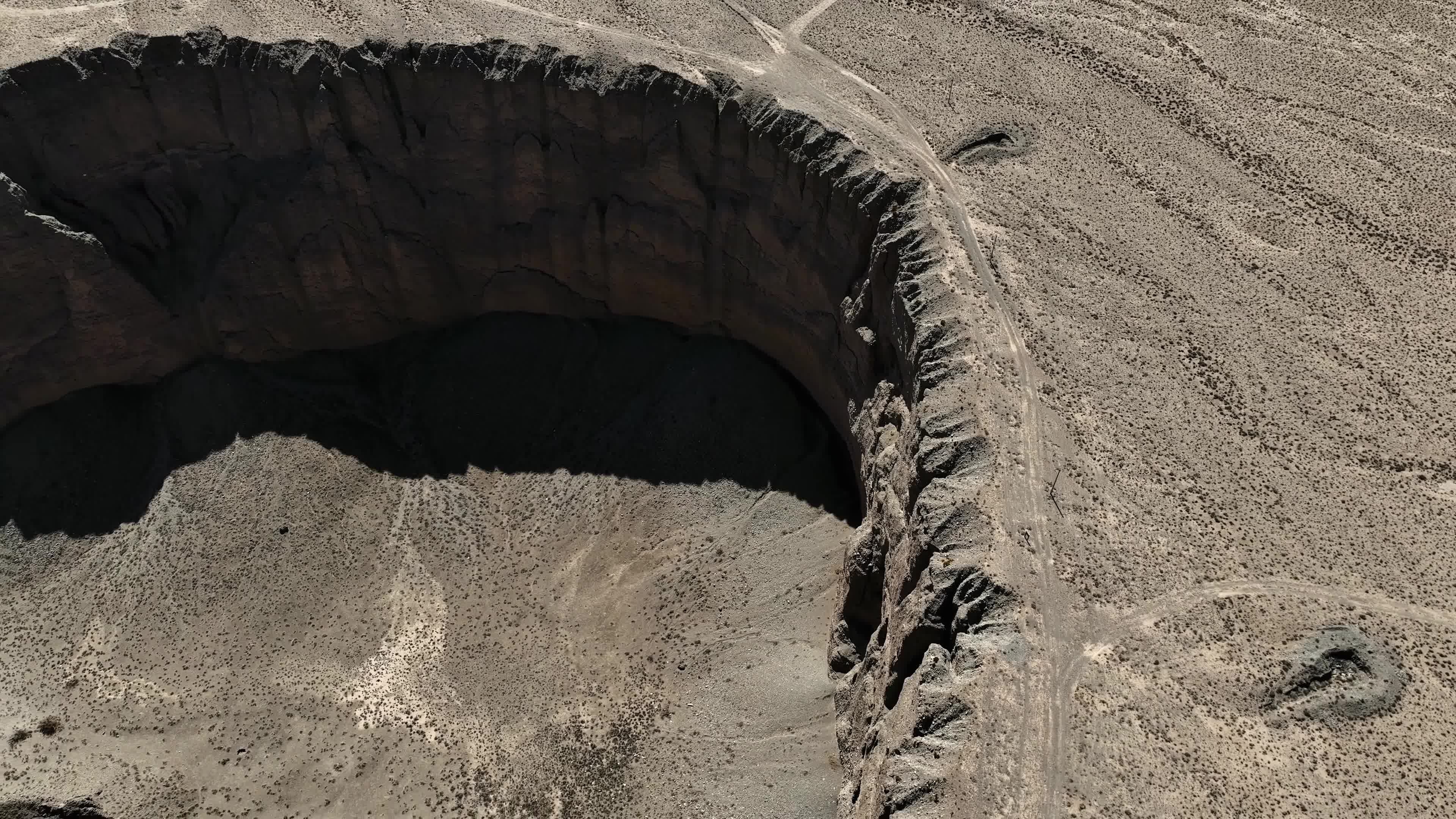 航拍甘肃嘉峪关讨赖河大峡谷27视频素材画面1
