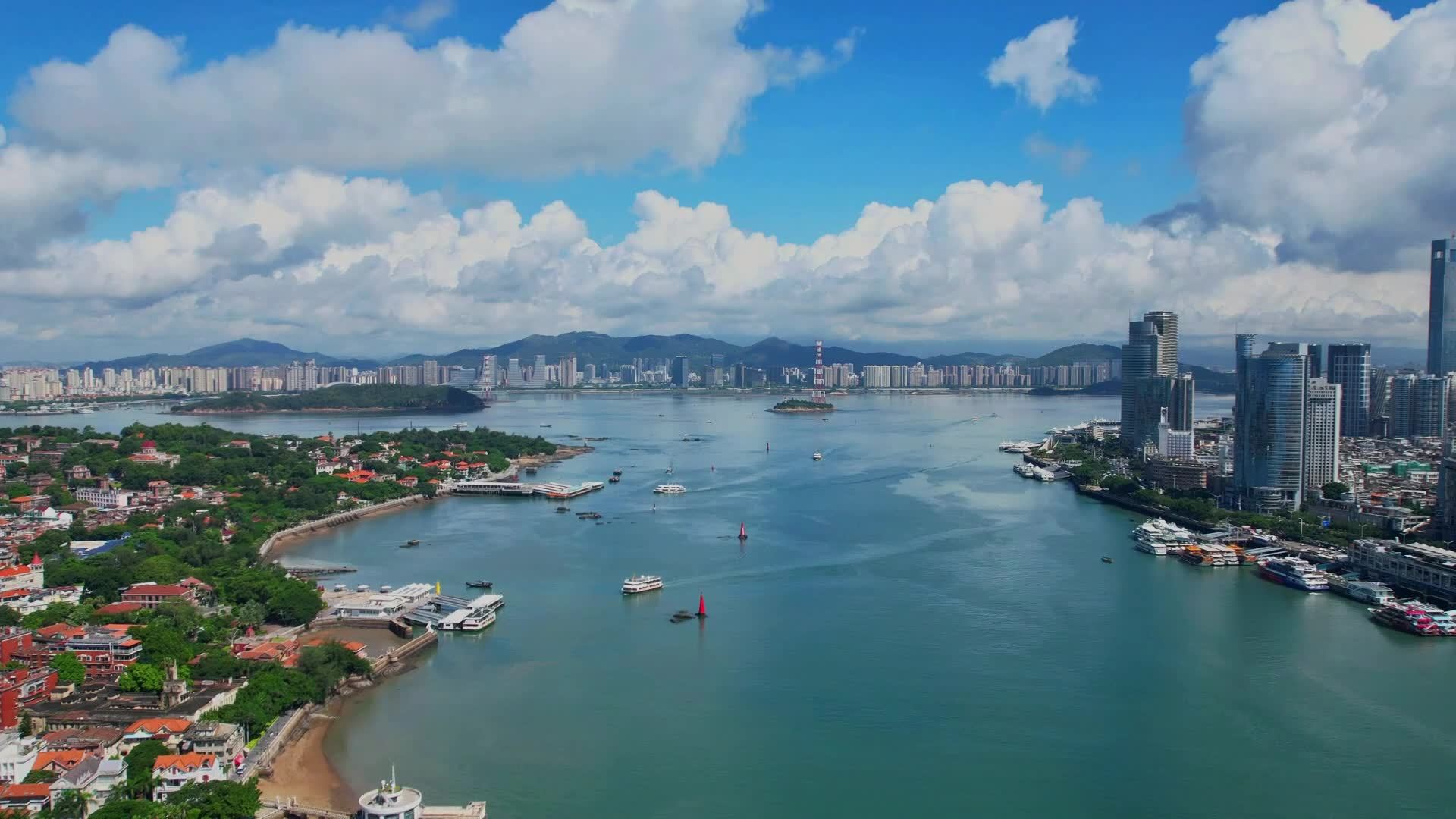 航拍厦门城市风光延时视频素材画面1