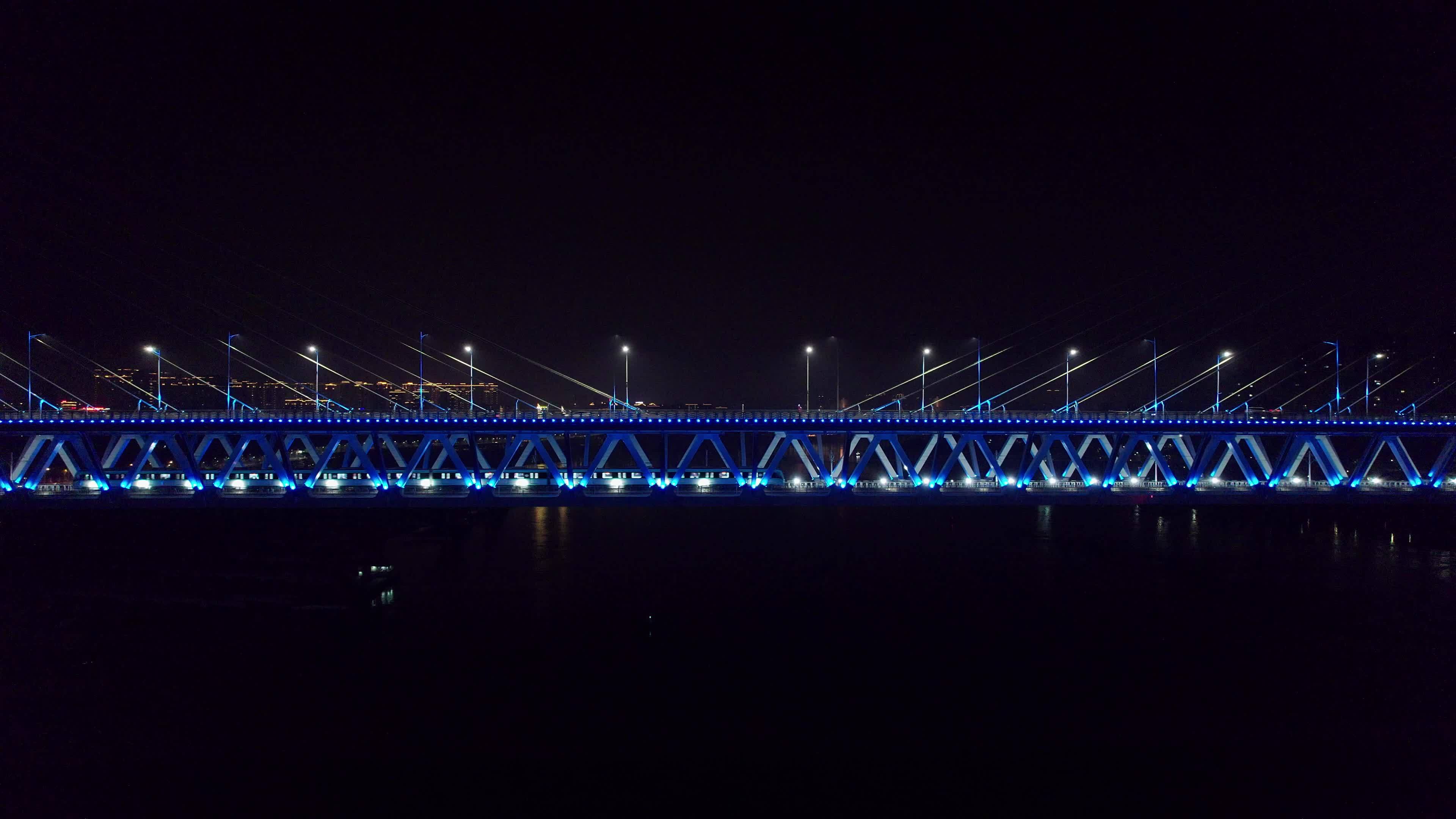 白居寺大桥夜景航拍【4K】视频素材画面1