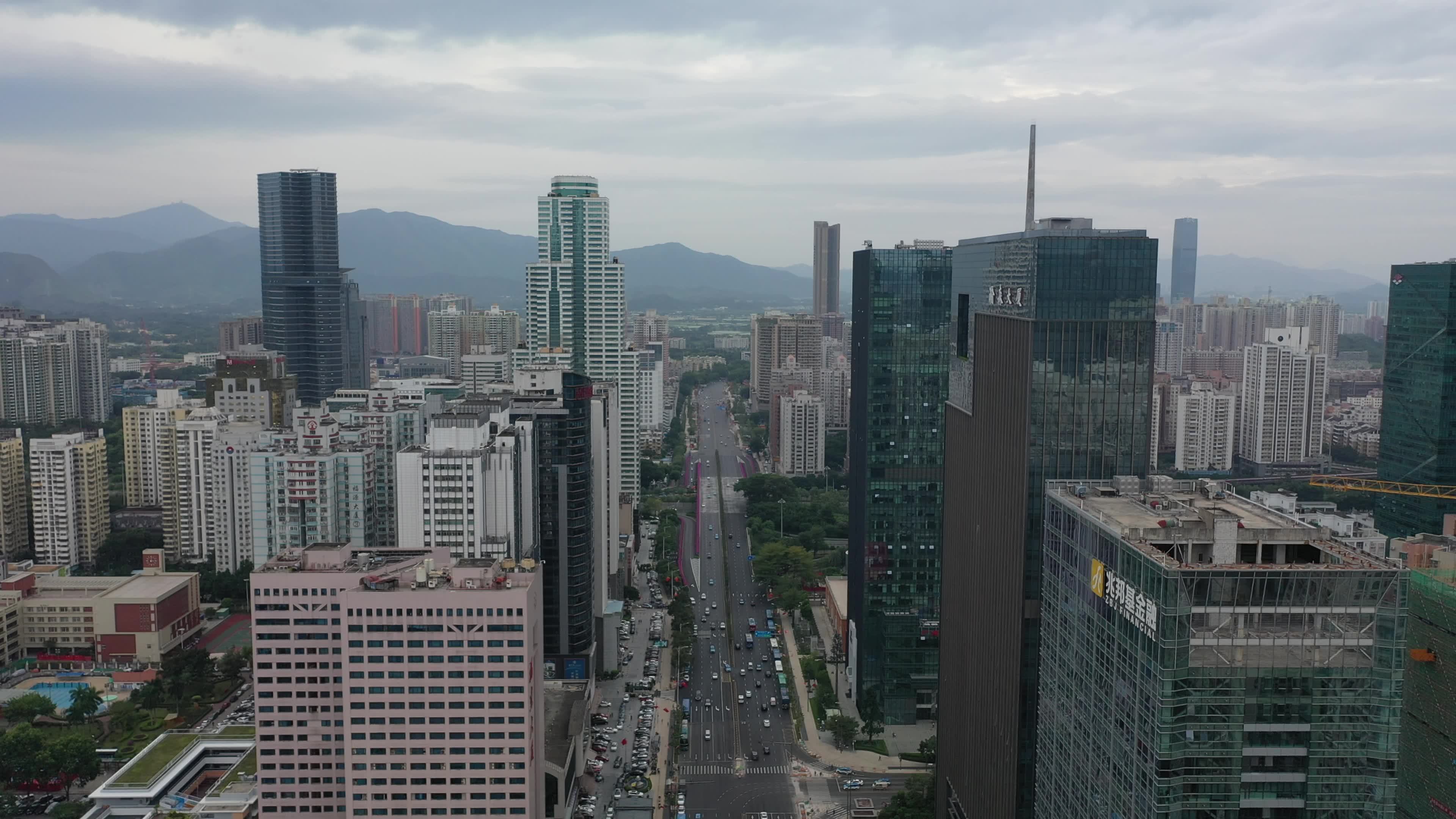 深圳福田中心区岗厦村视频素材画面3