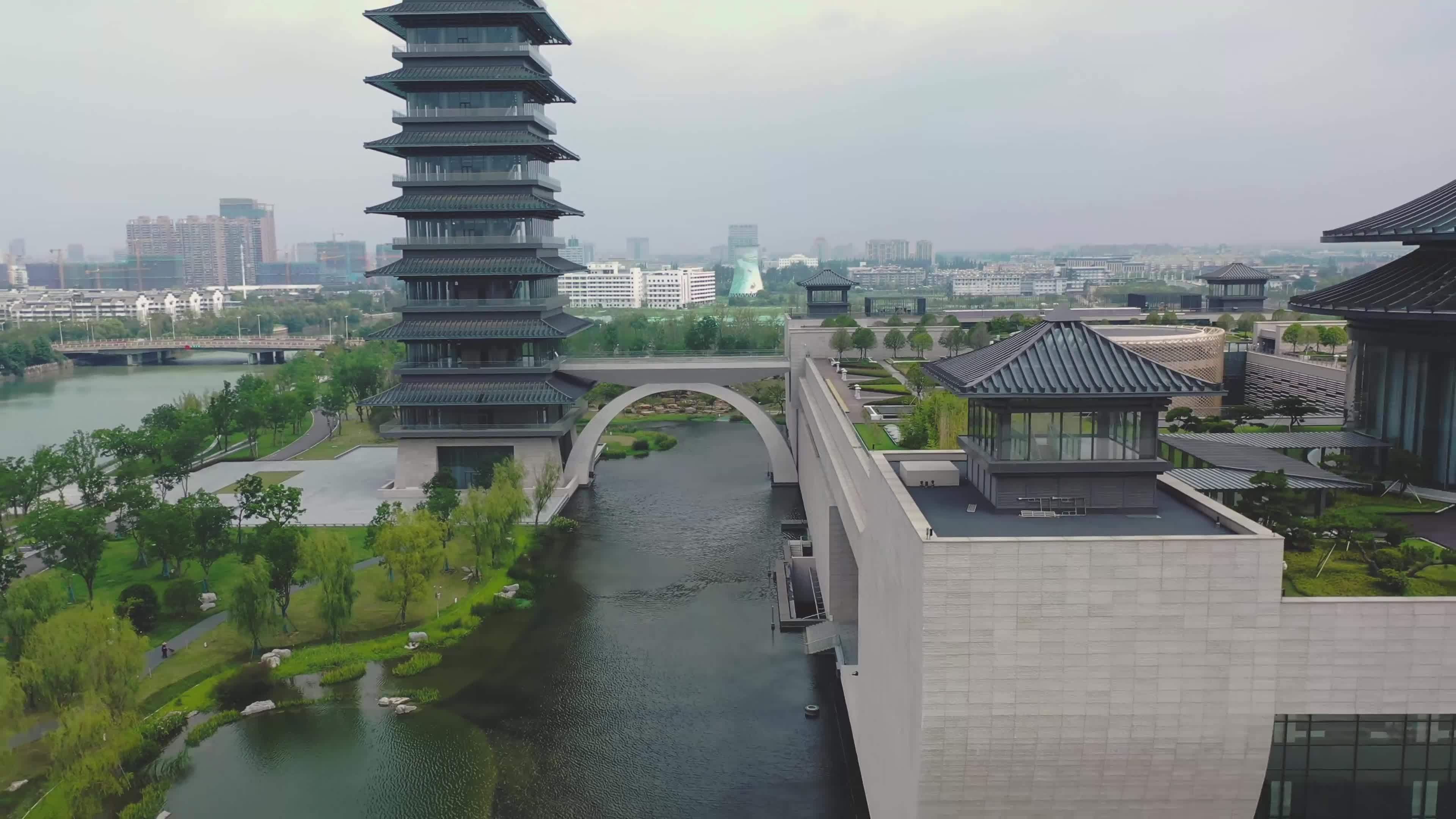 杭州大运河博物馆及周边城市景观航拍视频素材画面1