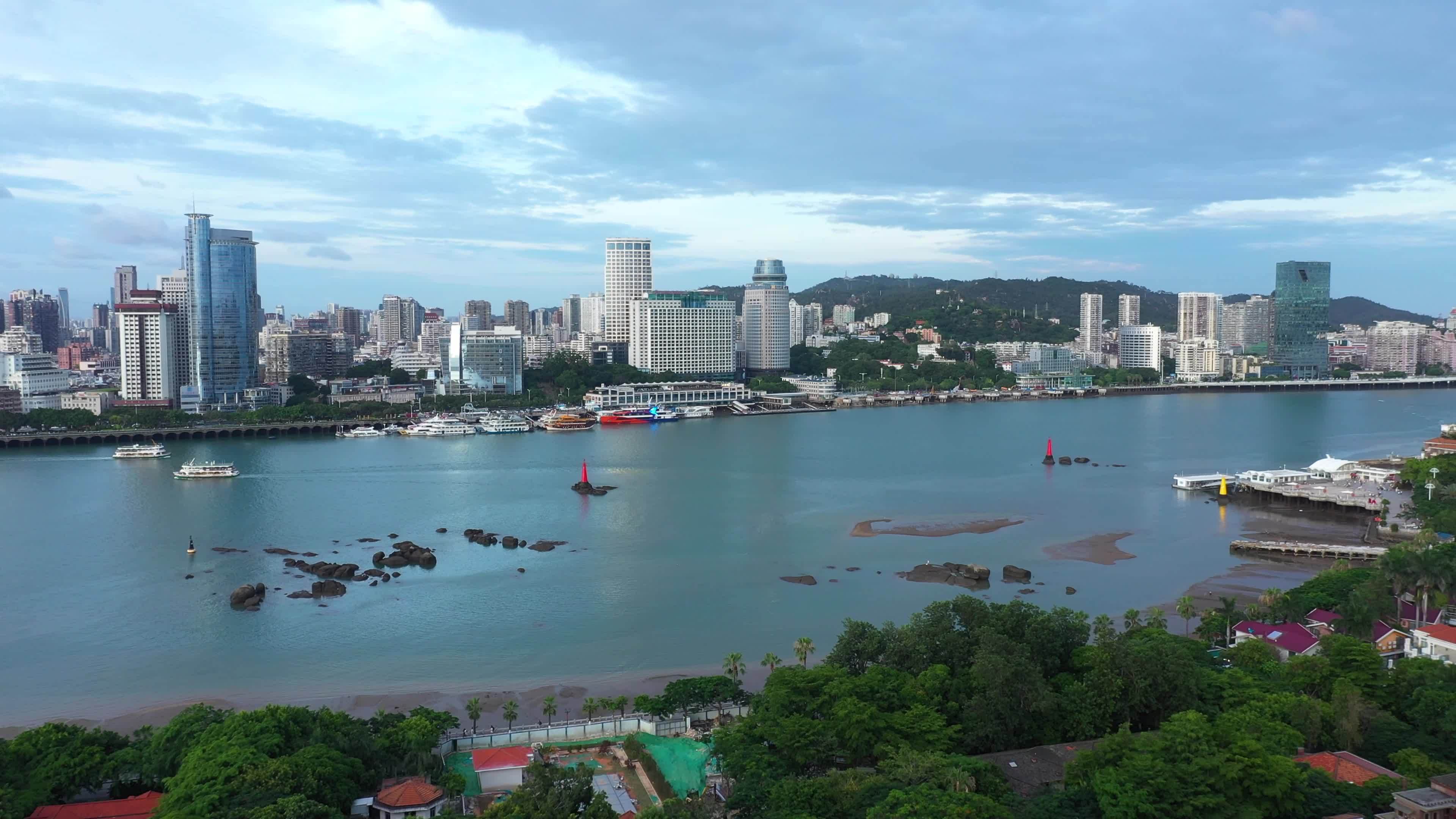 厦门客轮航拍视频素材画面1