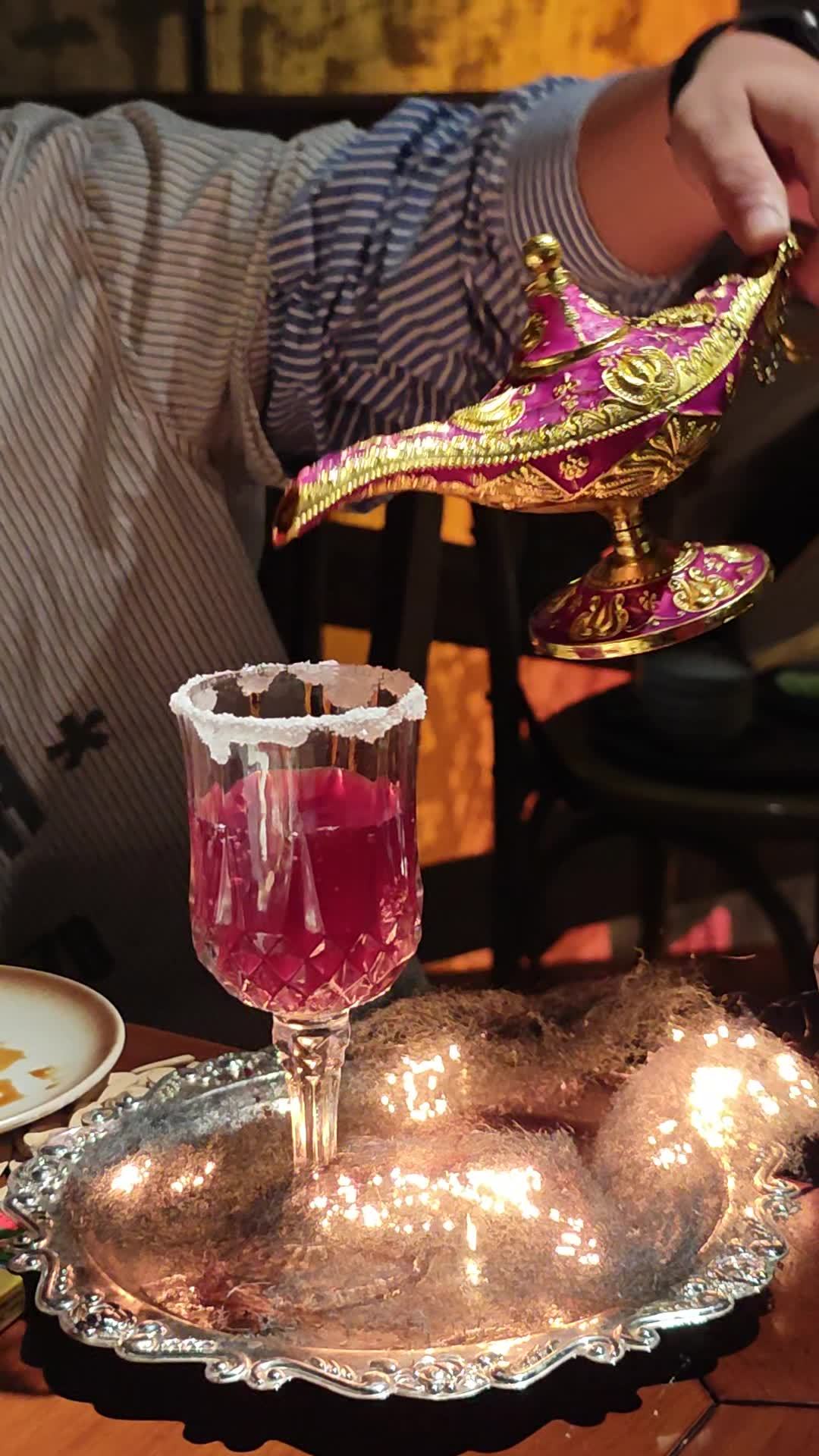 复古鸡尾酒视频素材画面1