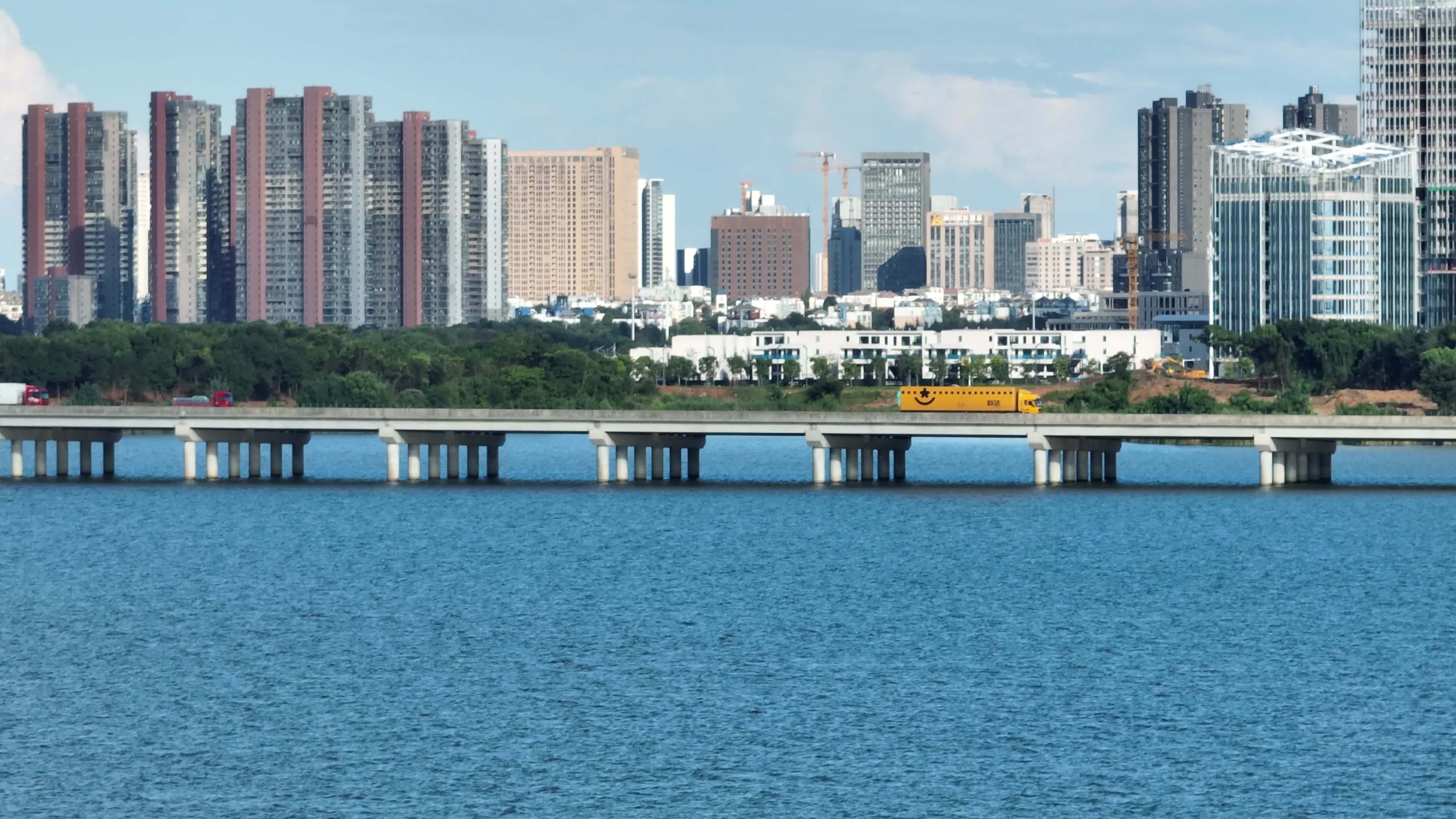 水上公路视频素材画面2