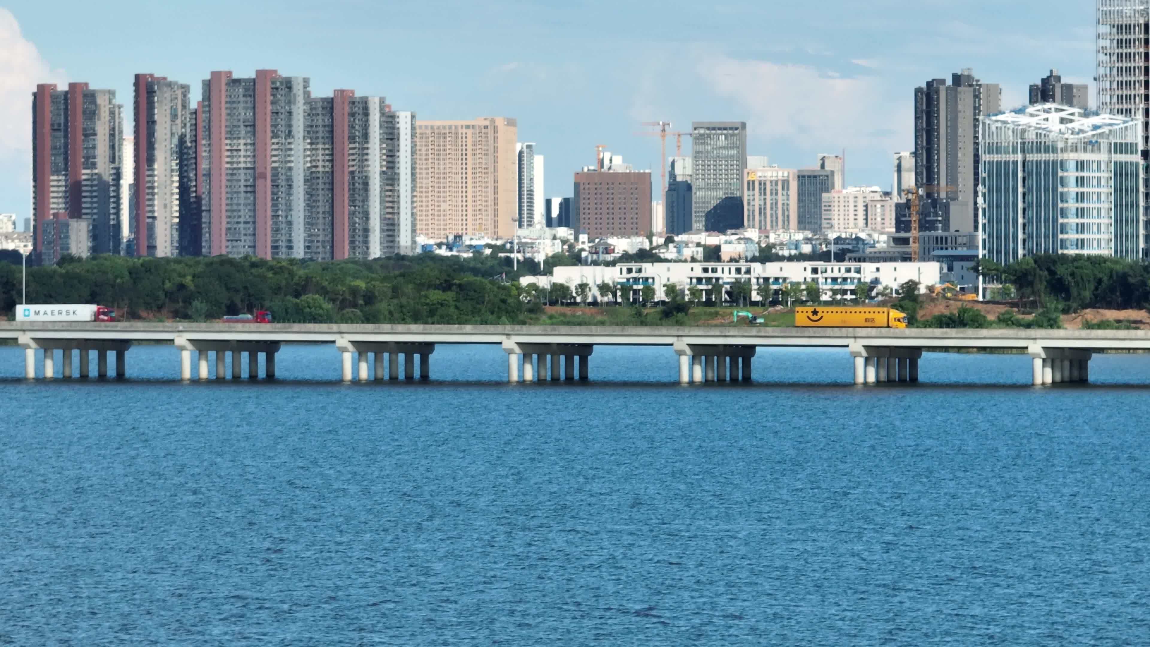 水上公路视频素材画面4