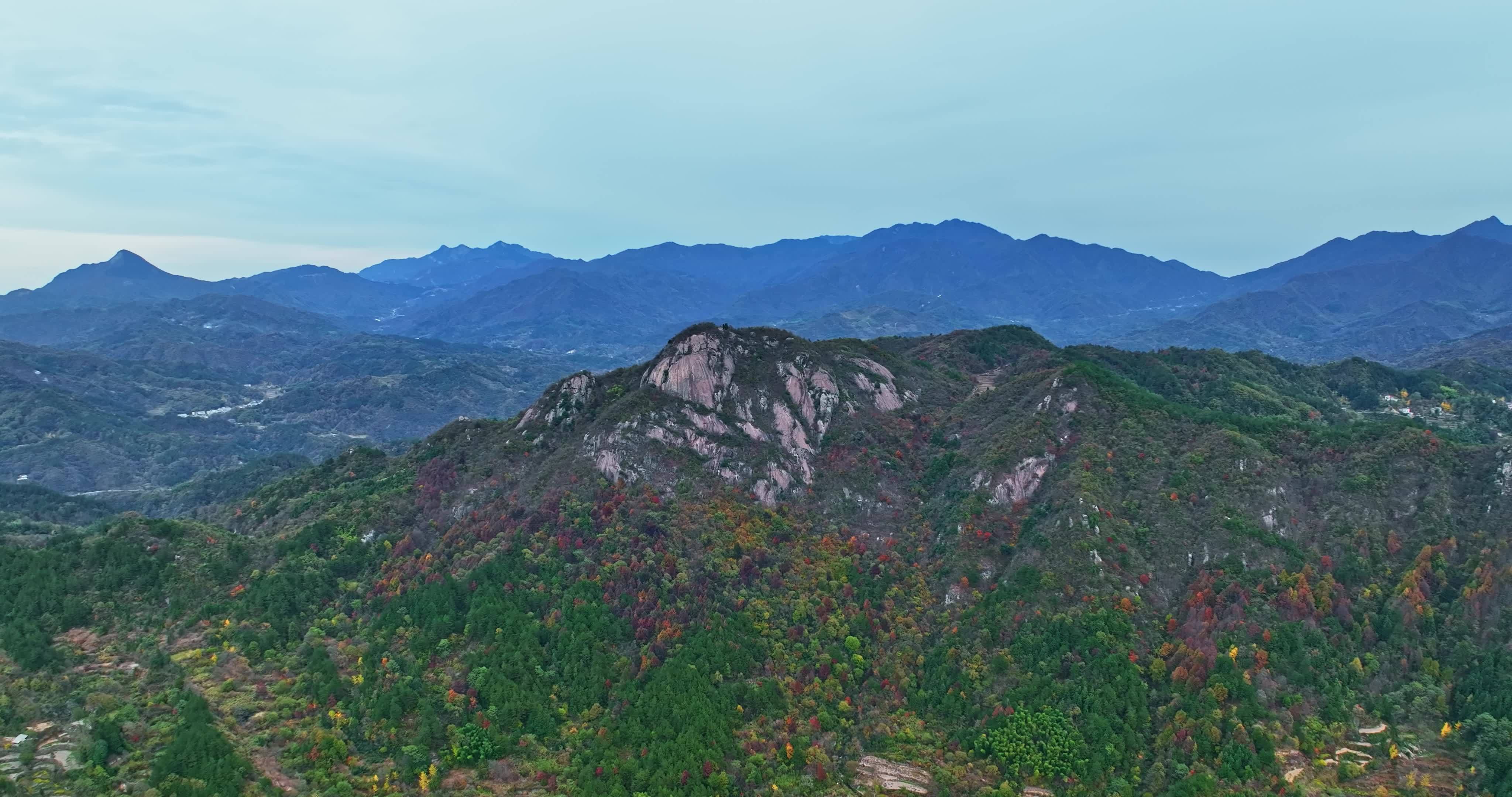 安徽金寨大别山秋天0105视频素材画面2