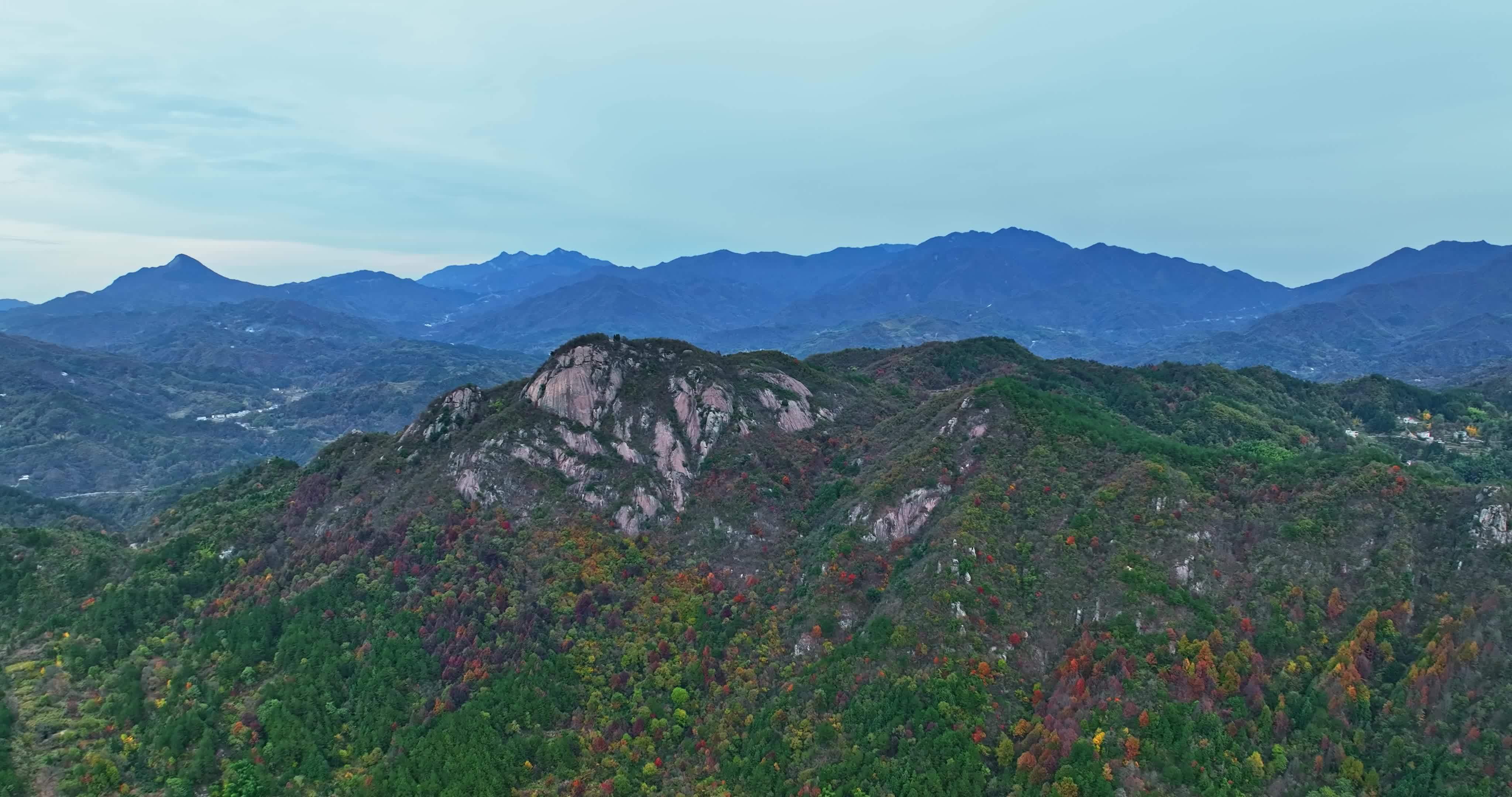 安徽金寨大别山秋天0104视频素材画面3