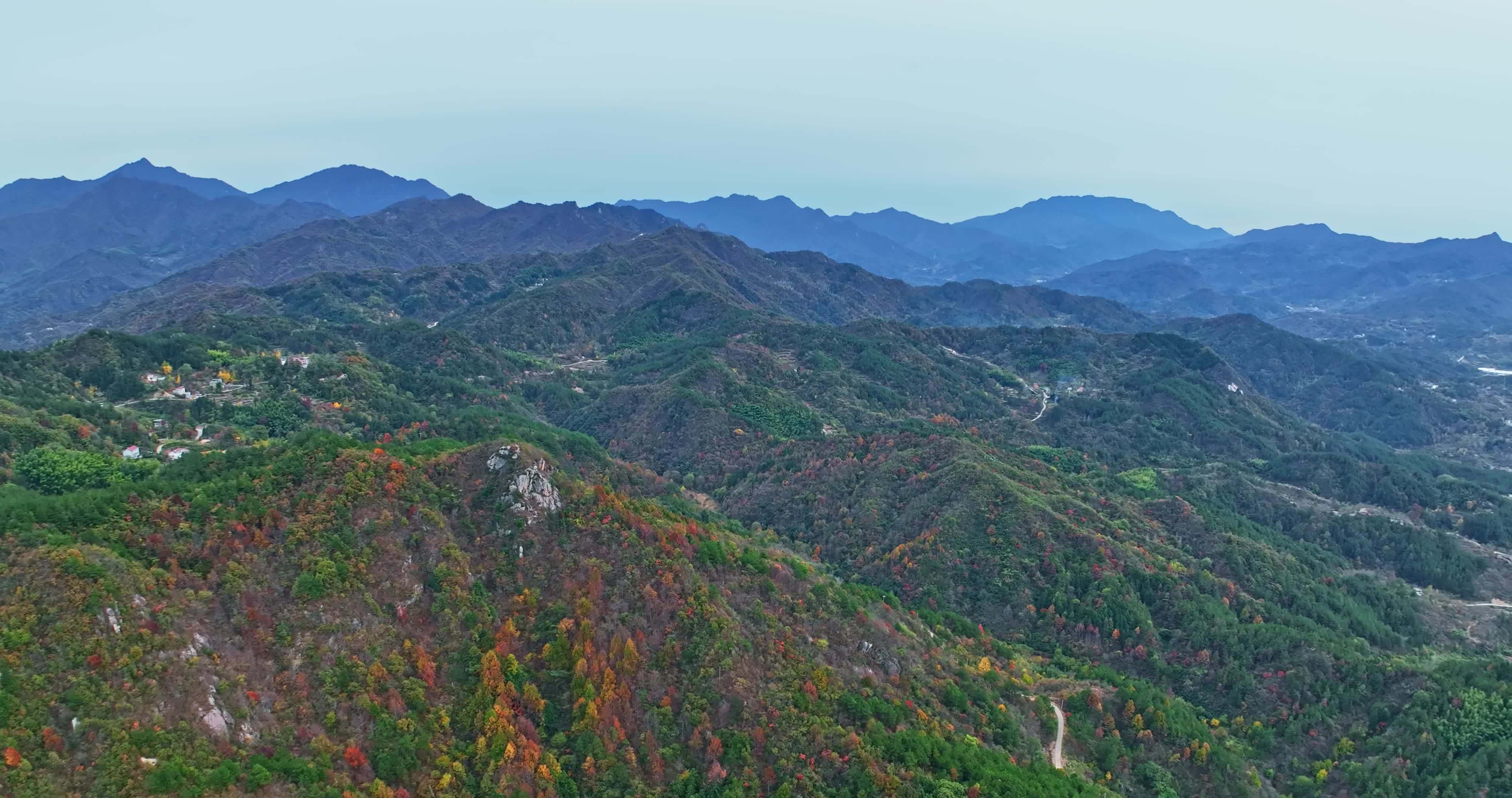 安徽金寨大别山秋天0102视频素材画面4