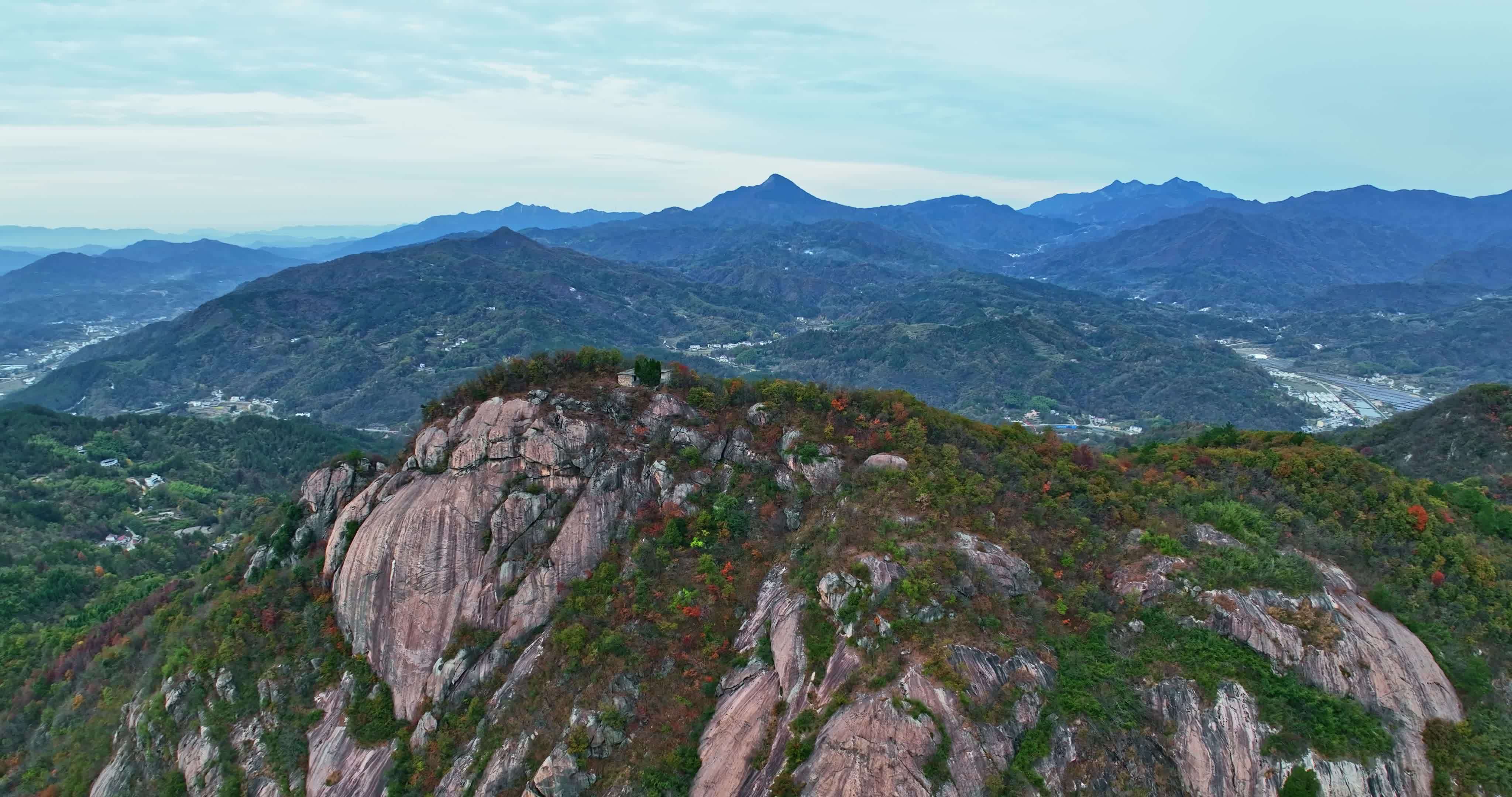安徽金寨大别山秋天0096视频素材画面1