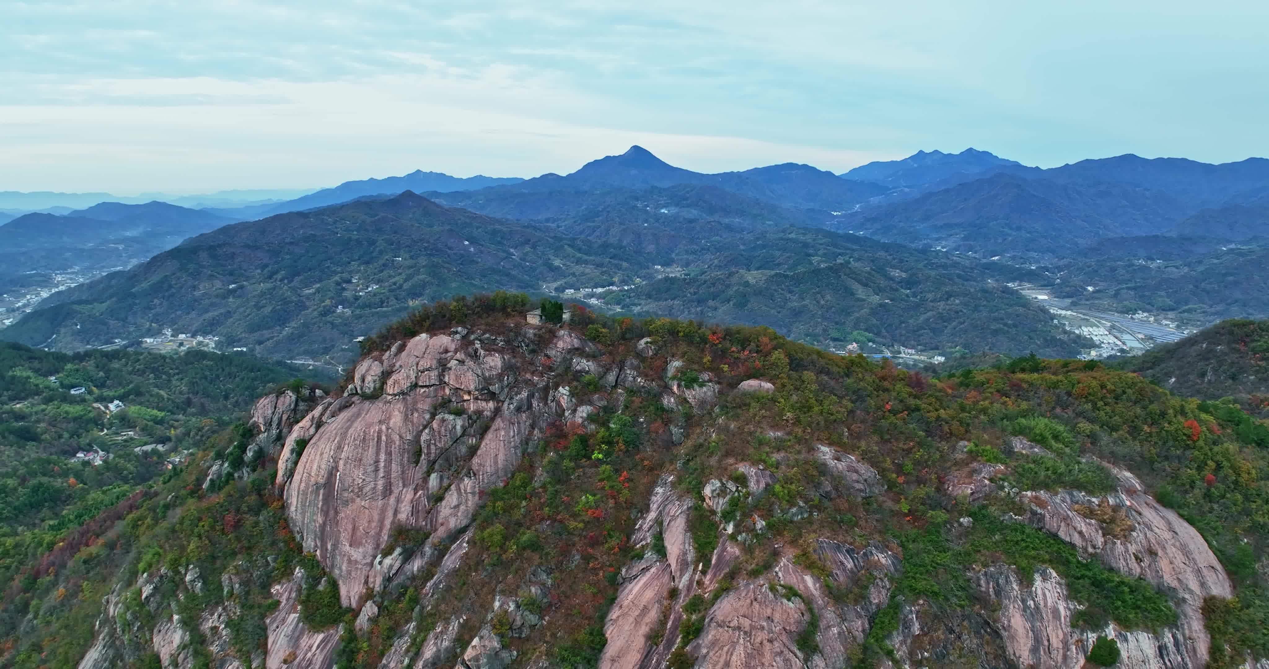 安徽金寨大别山秋天0096视频素材画面2