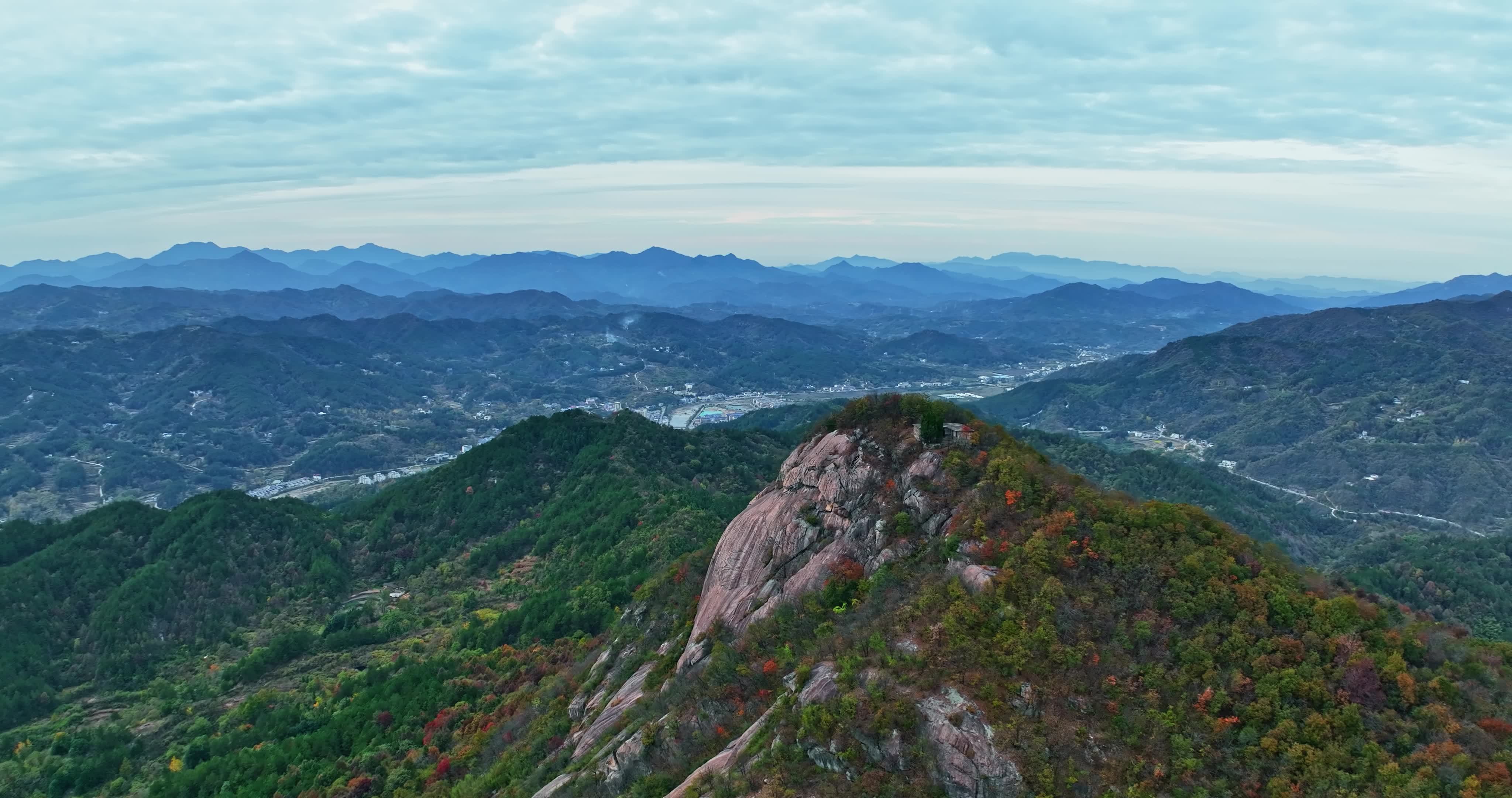 安徽金寨大别山秋天0095视频素材画面1