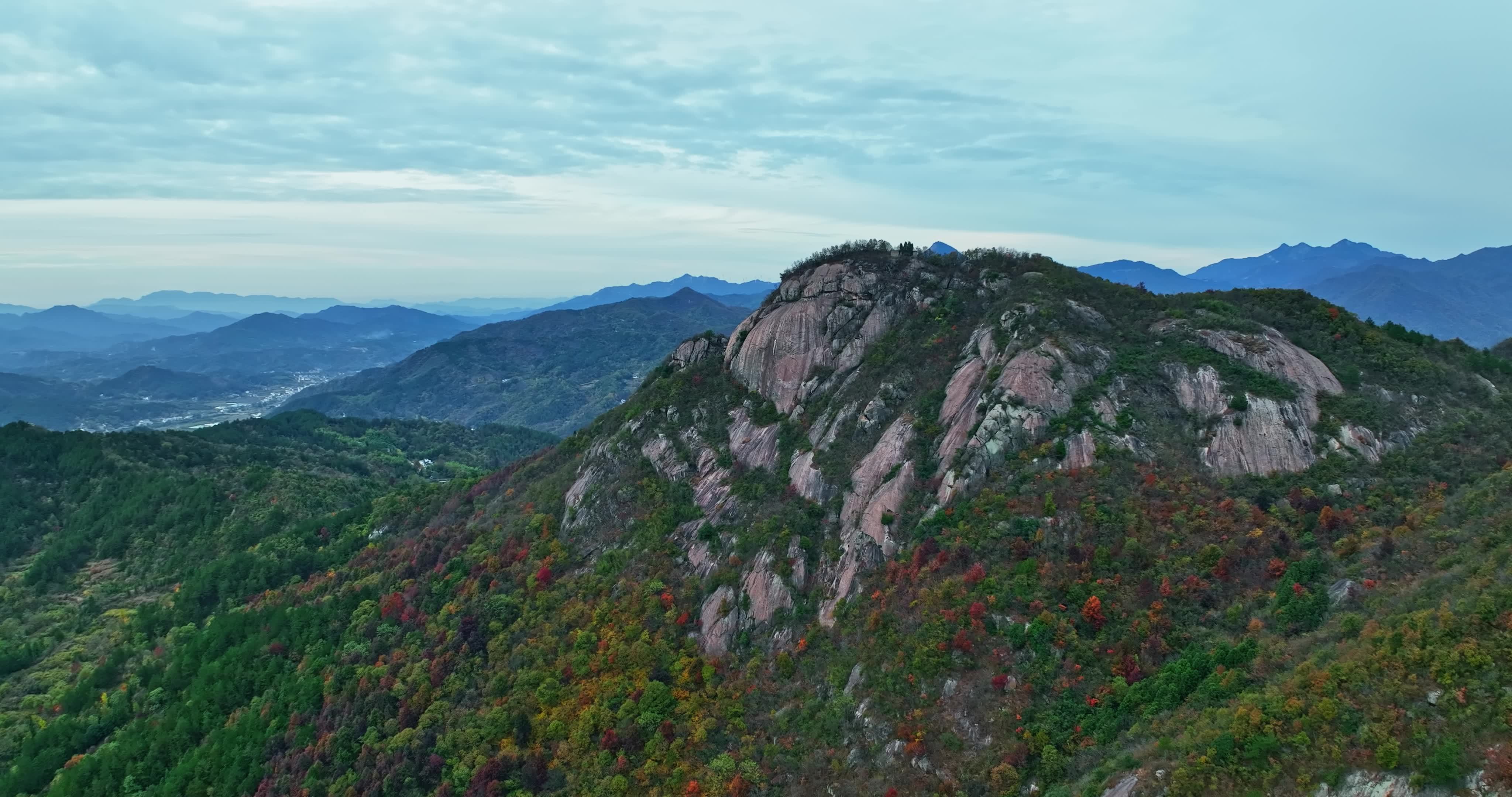 安徽金寨大别山秋天0093视频素材画面1