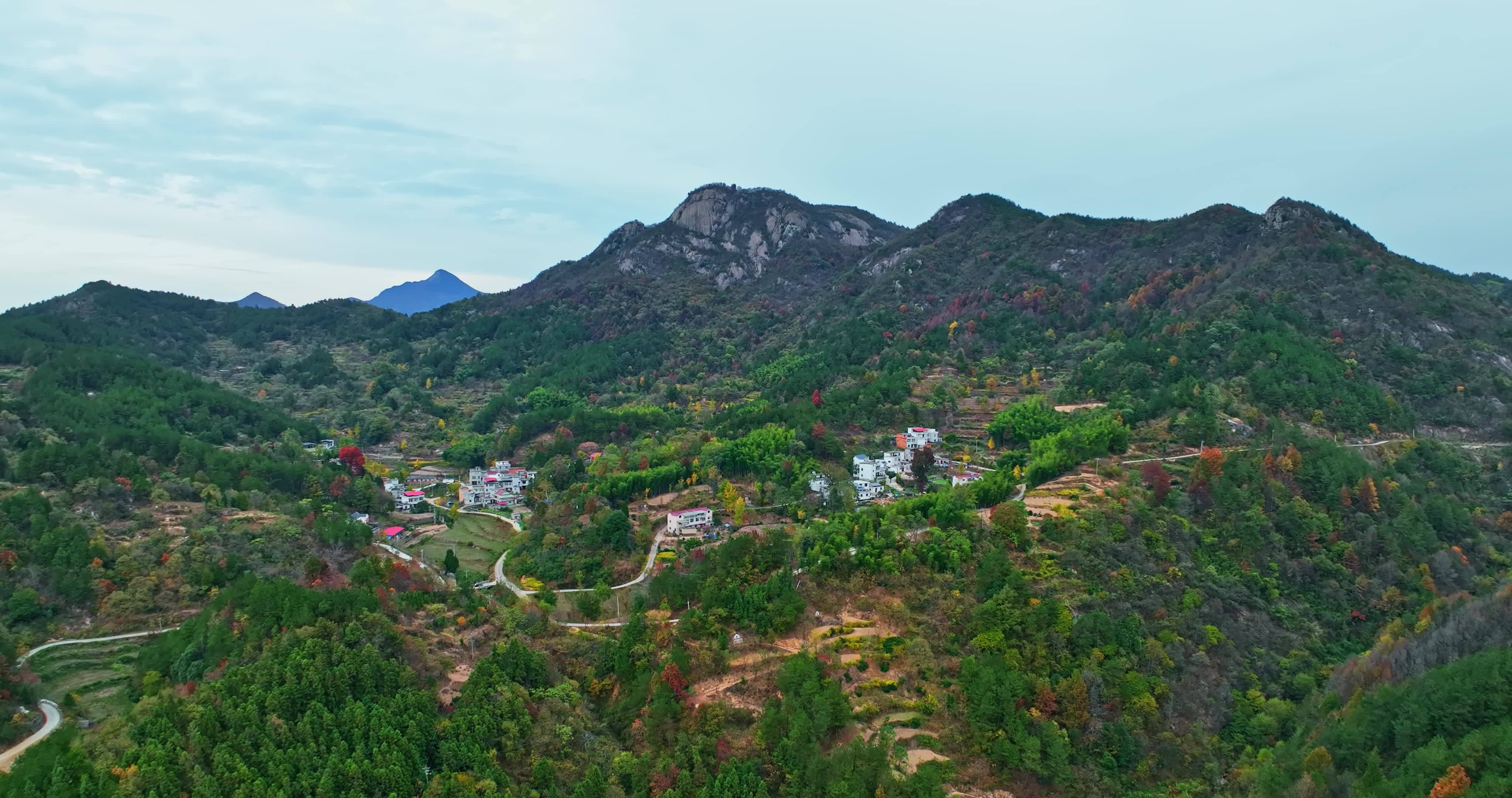 安徽金寨大别山秋天0090视频素材画面1