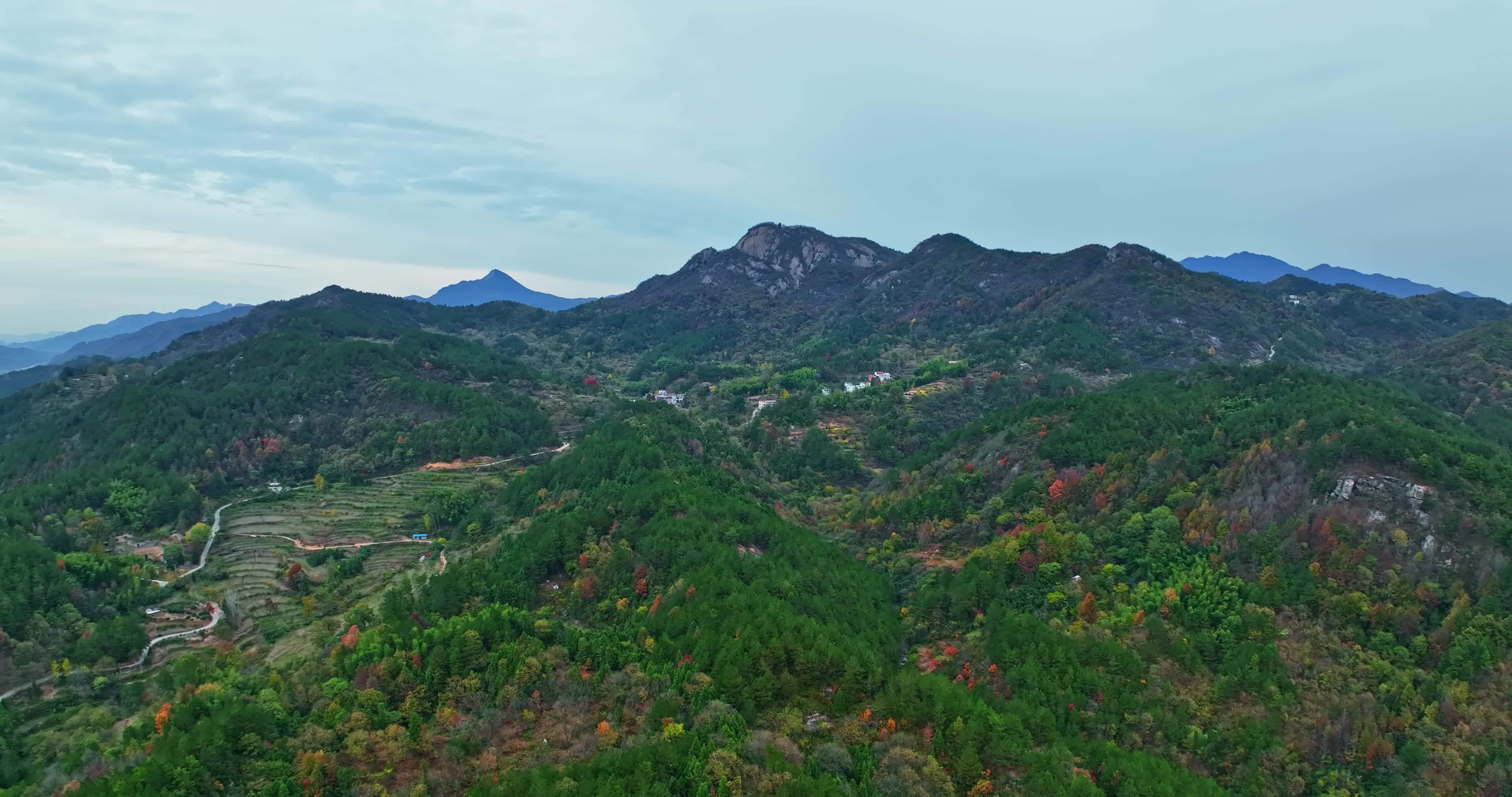 安徽金寨大别山秋天0088视频素材画面3