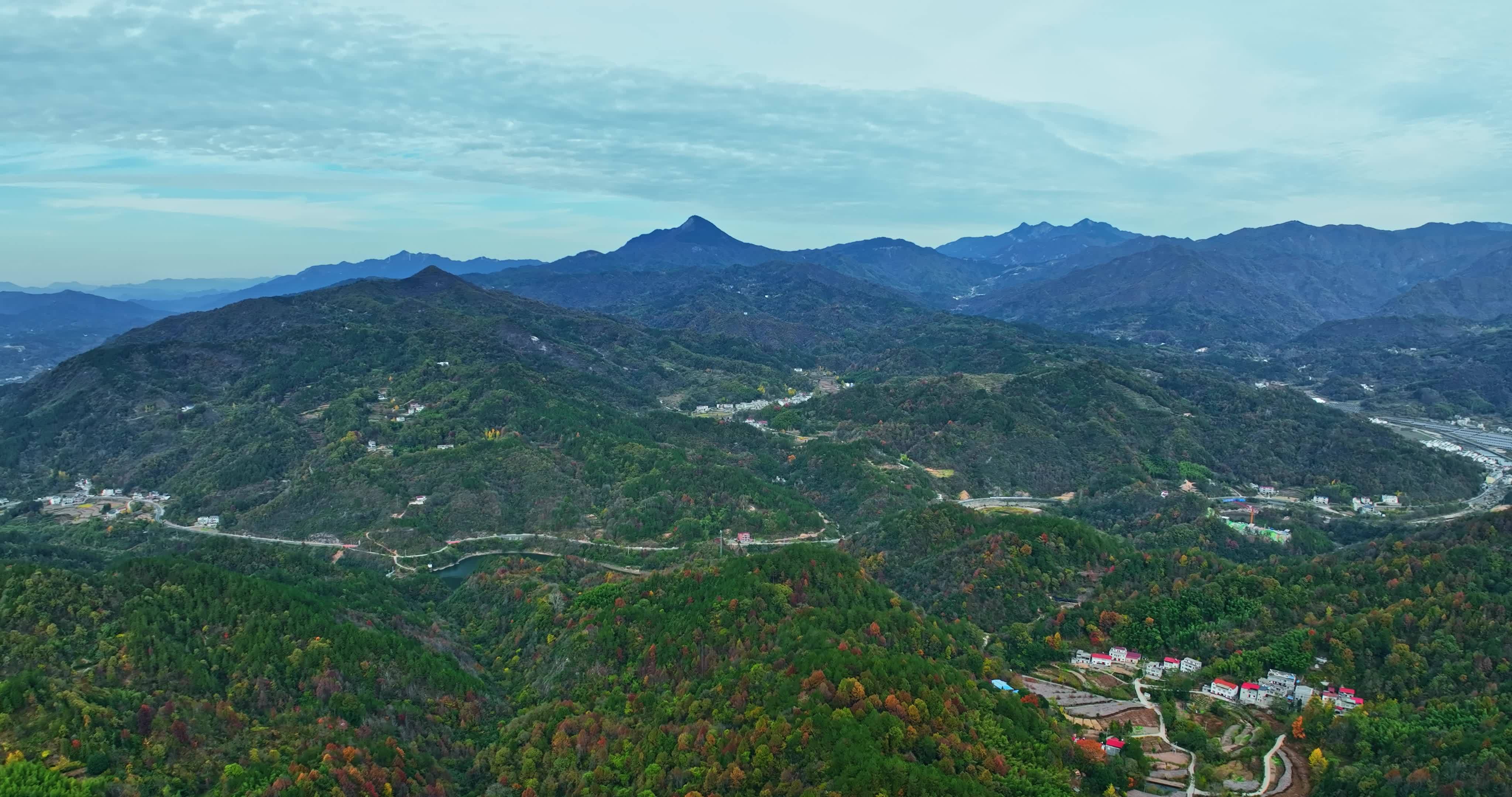 安徽金寨大别山秋天0078视频素材画面1