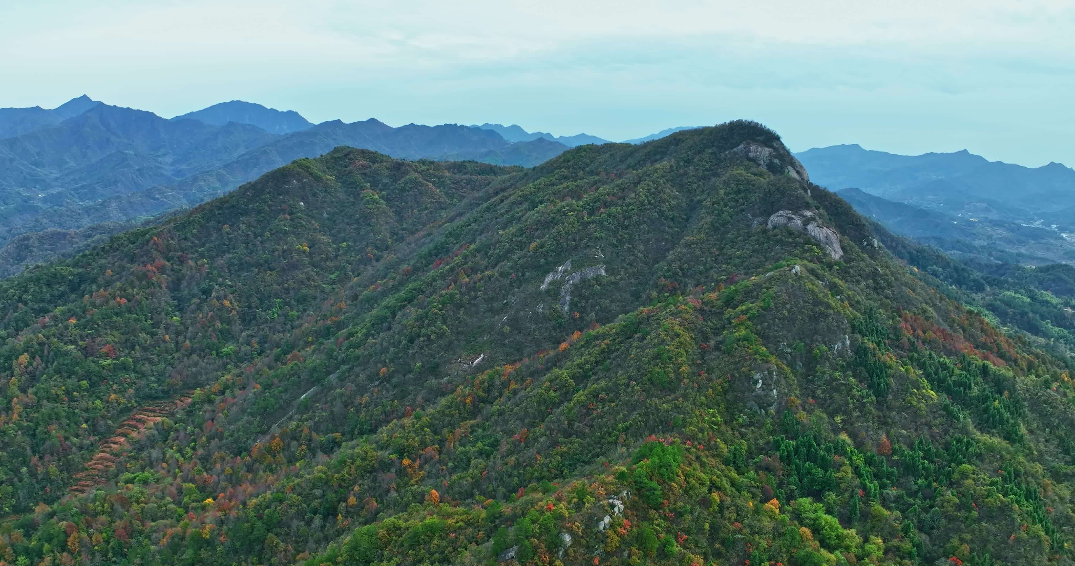 安徽金寨大别山秋天0076视频素材画面1