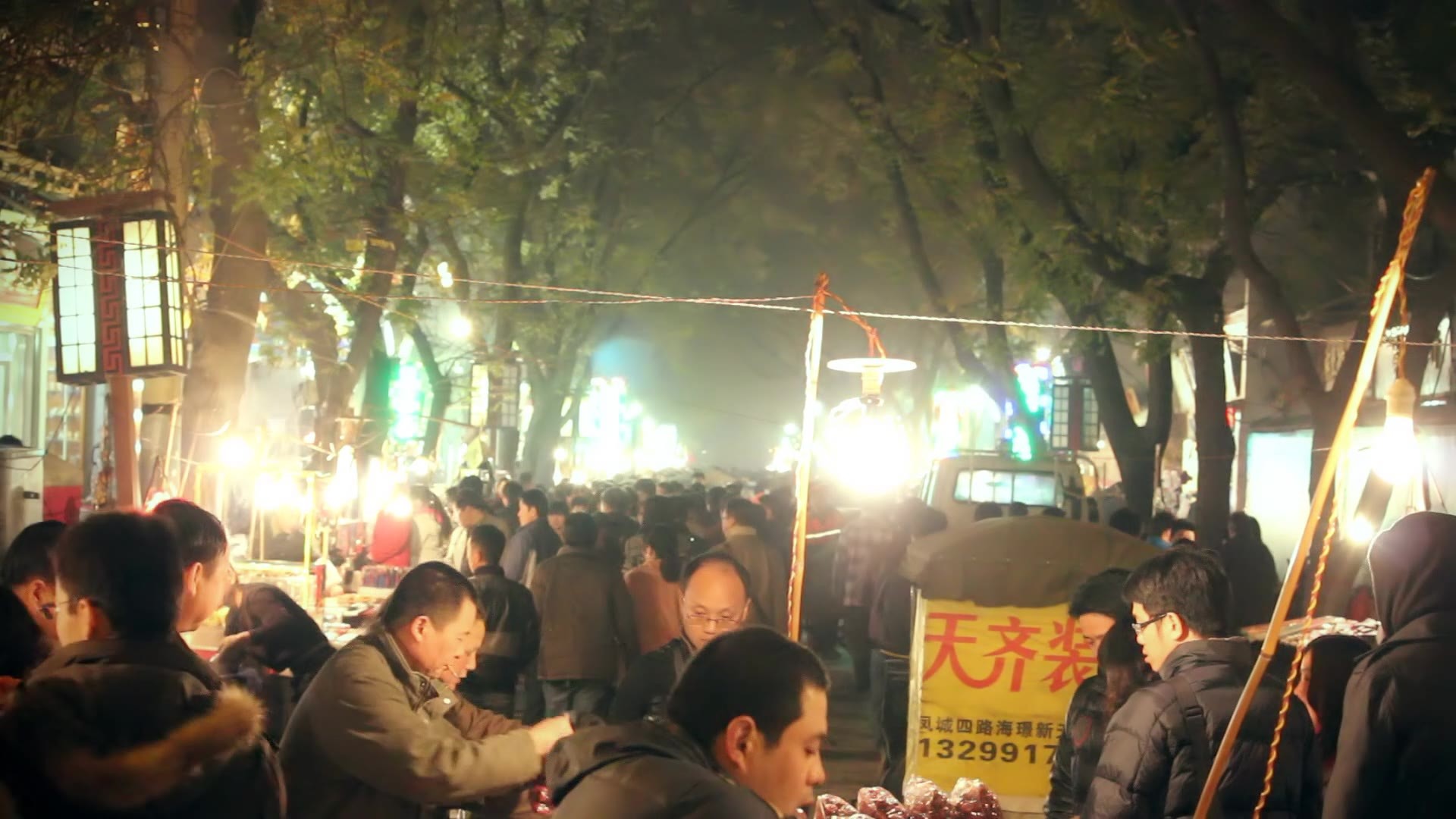 西安回民街景象视频素材画面4