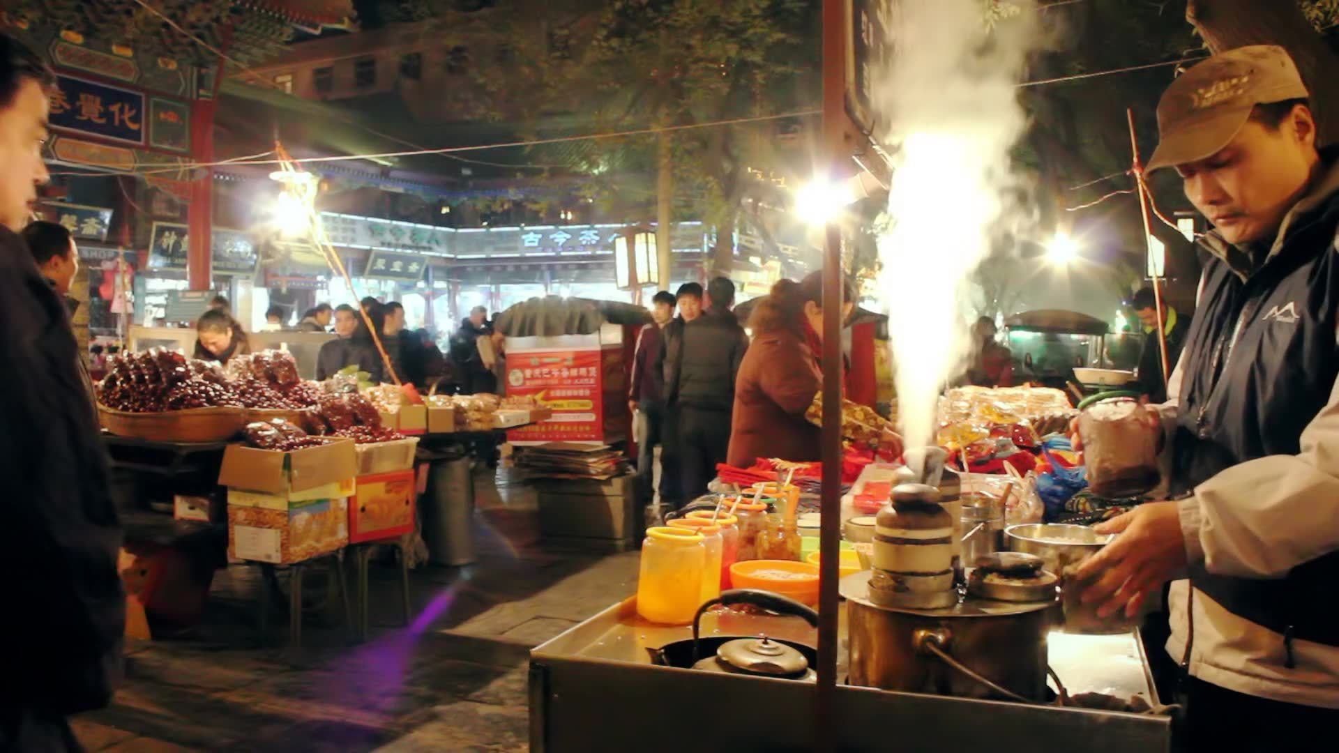 西安回民街景象视频素材画面3