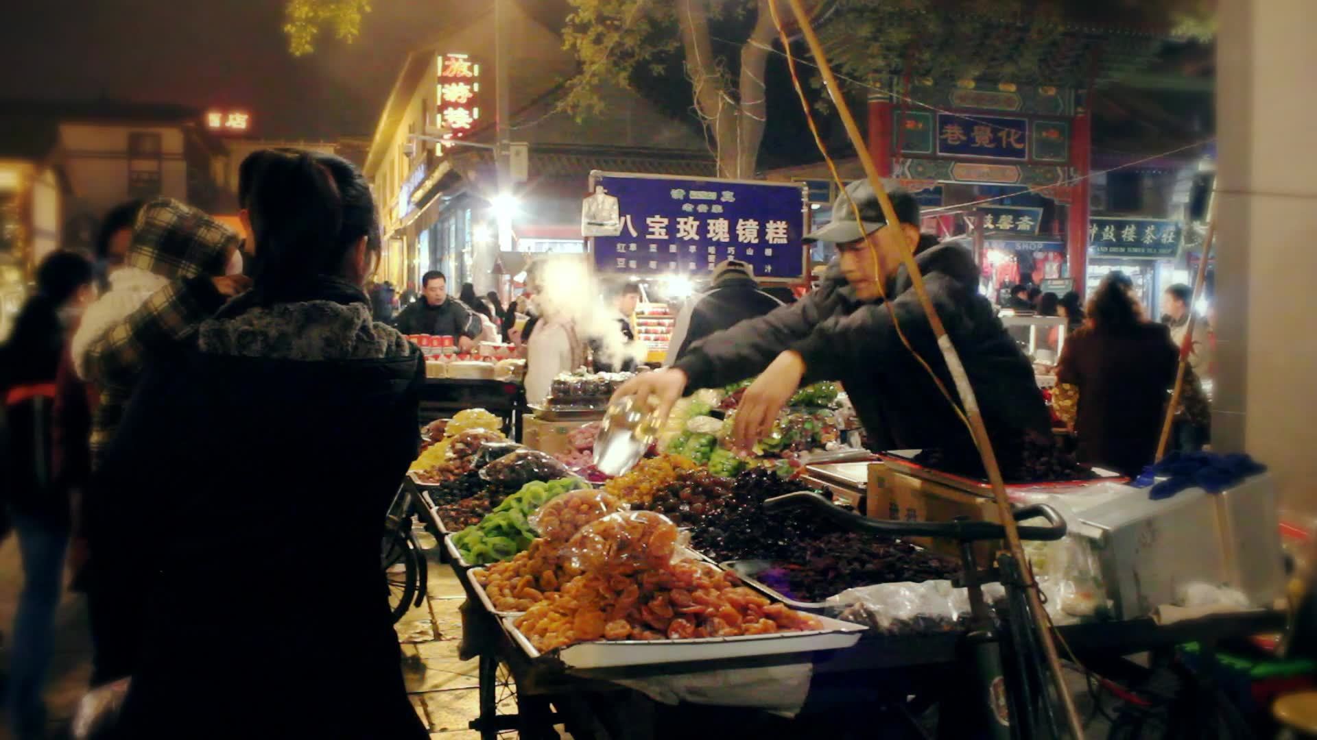 西安回民街景象视频素材画面1