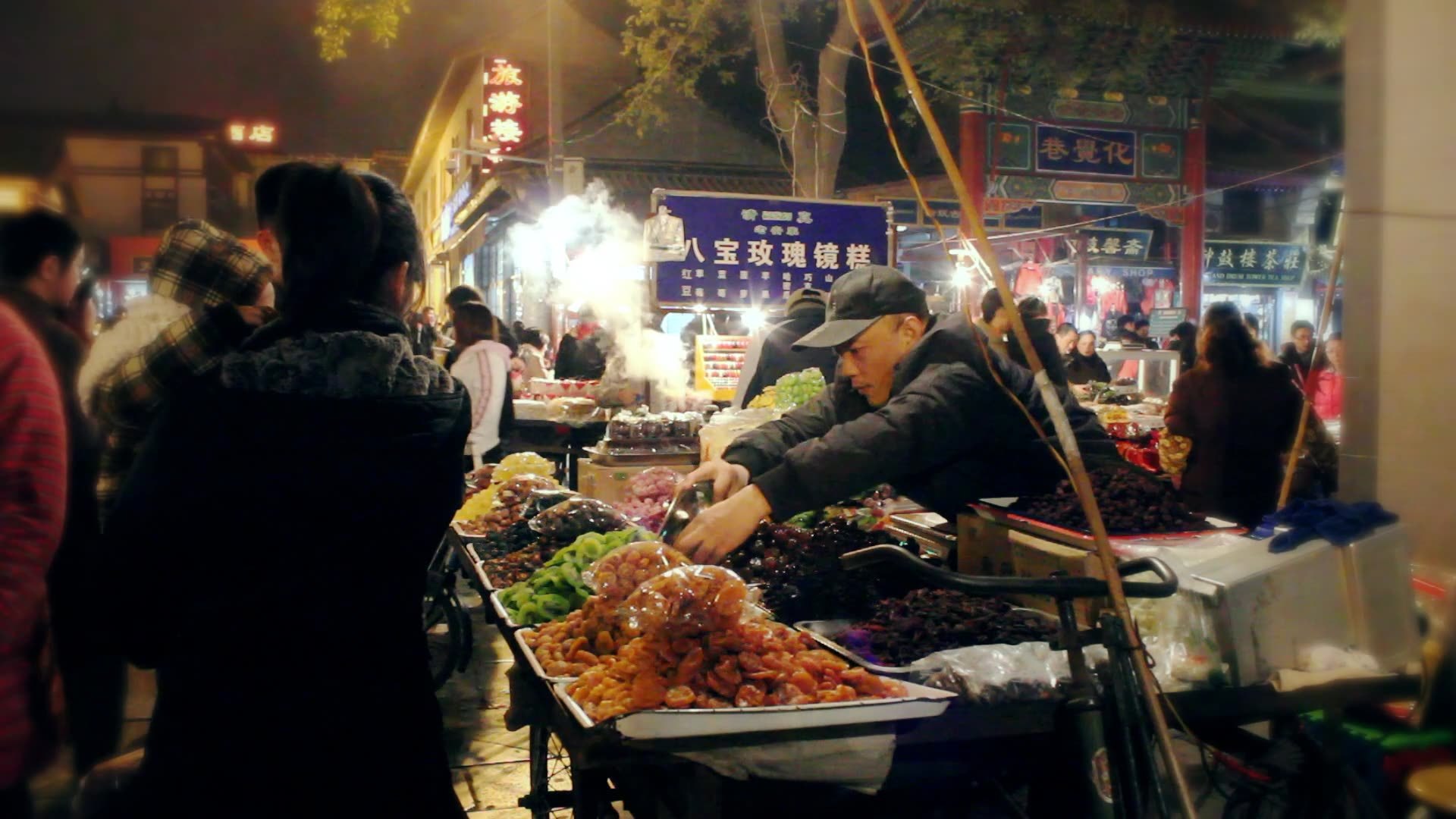 西安回民街景象视频素材画面2