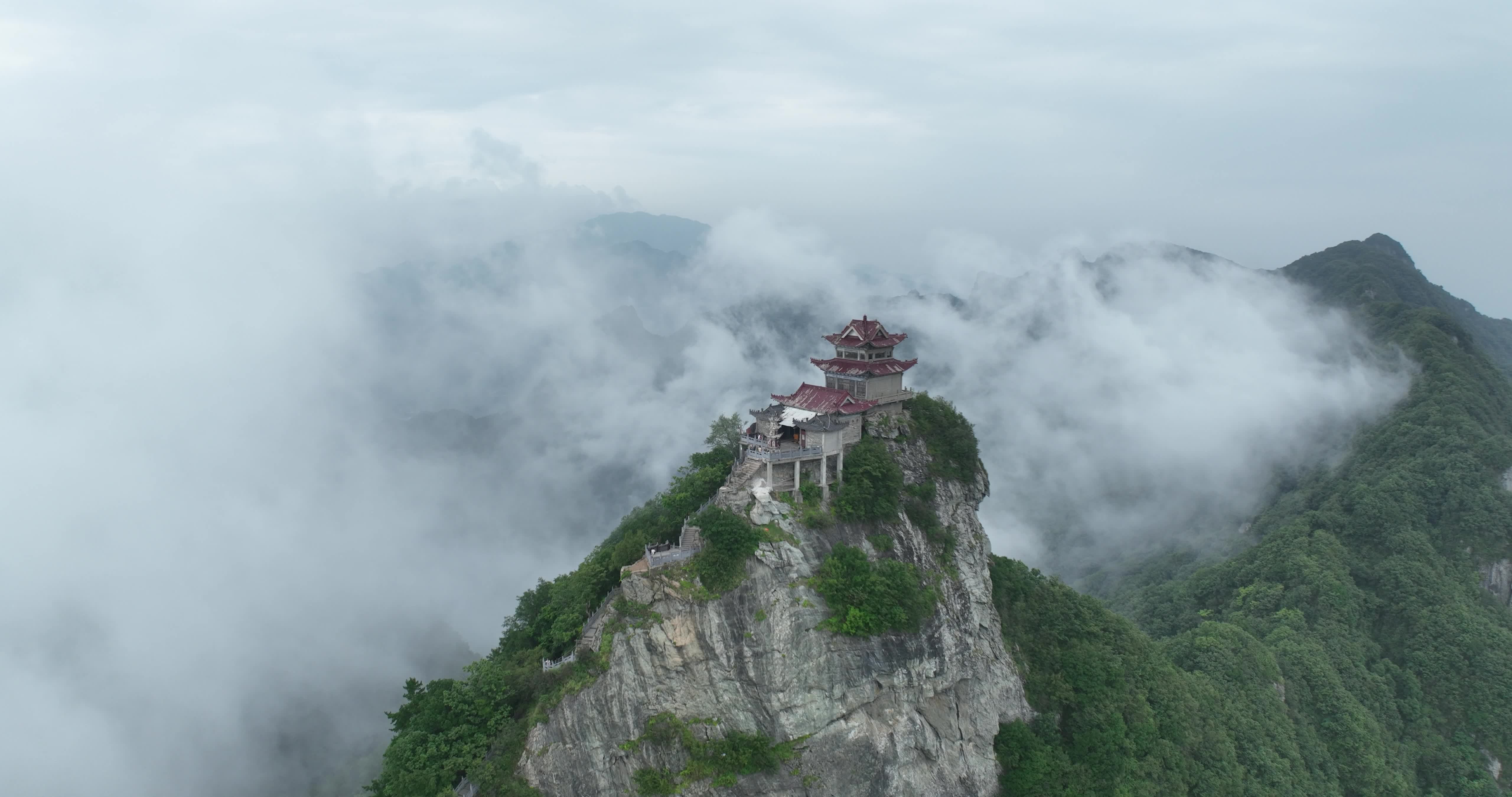 陕西安康紫阳县擂鼓台云海视频素材画面1