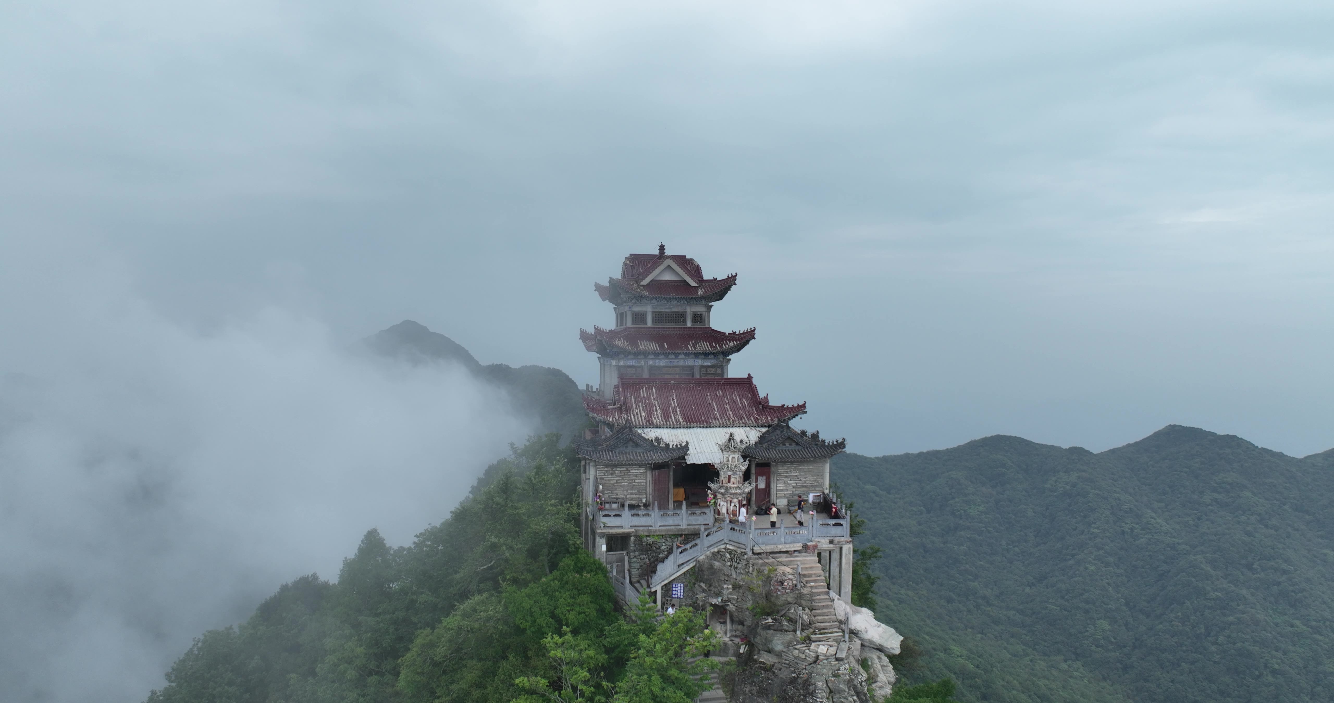 陕西安康紫阳县擂鼓台云海视频素材画面2