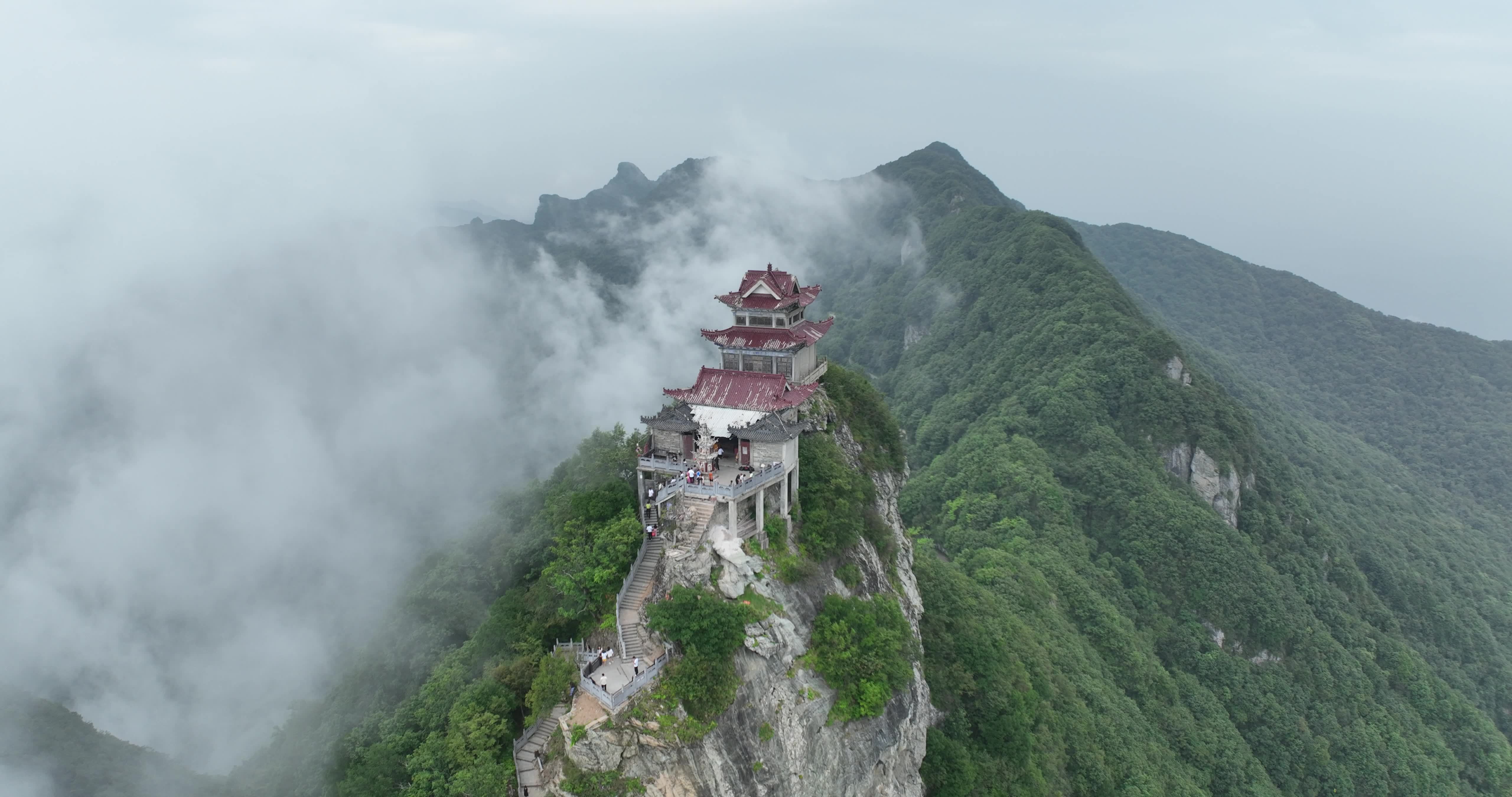 陕西安康紫阳县擂鼓台云海视频素材画面1